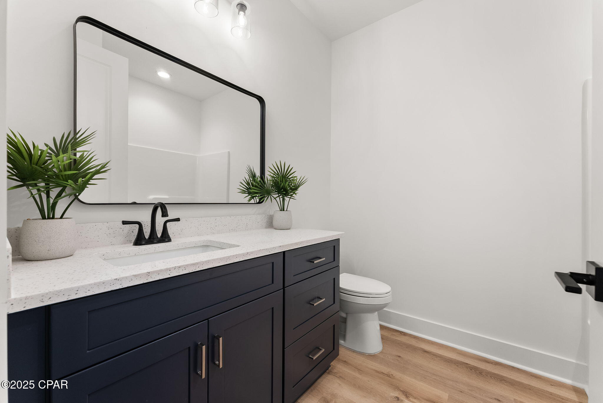 Image 32 For 515 Pinetree Drive