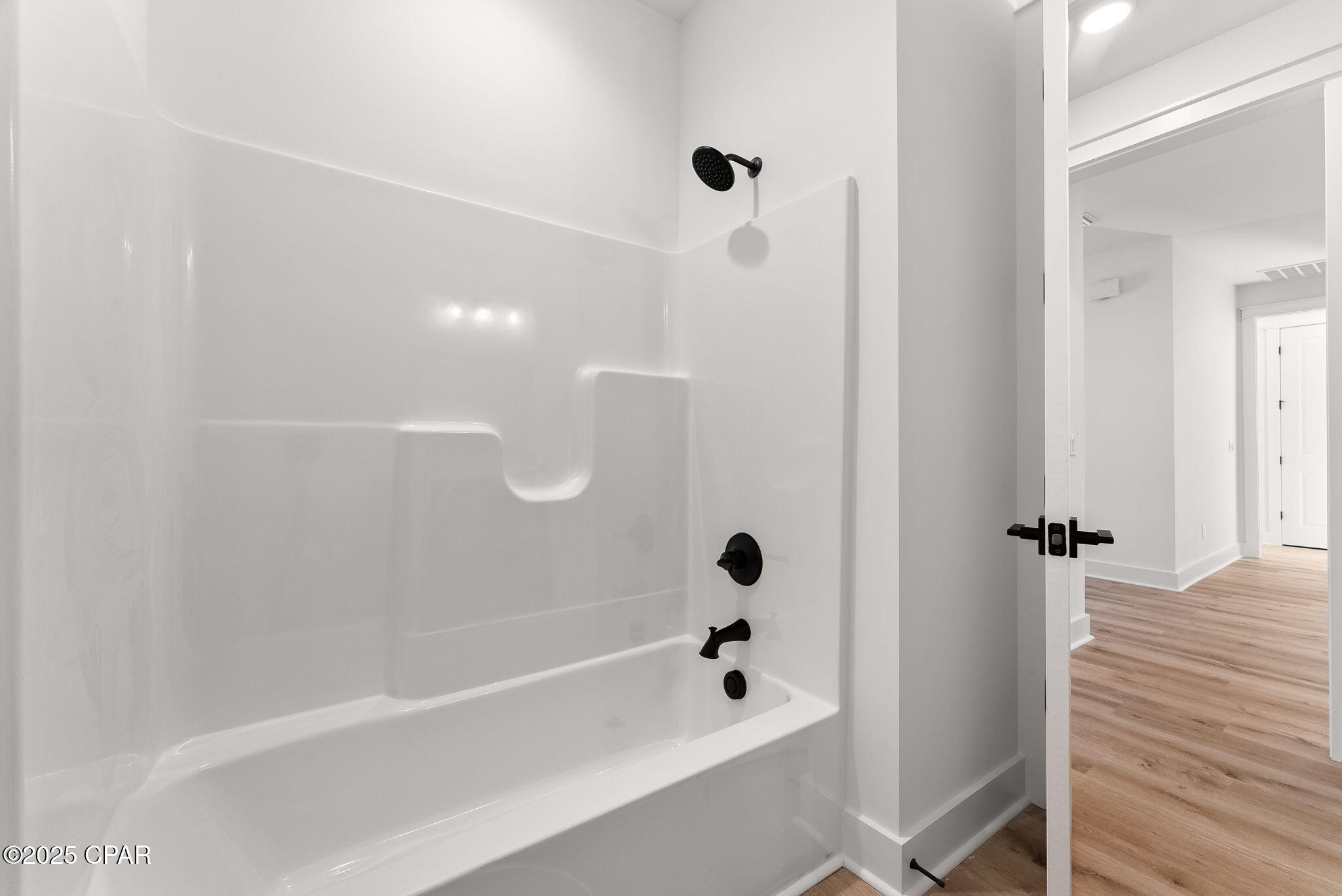 Image 33 For 515 Pinetree Drive