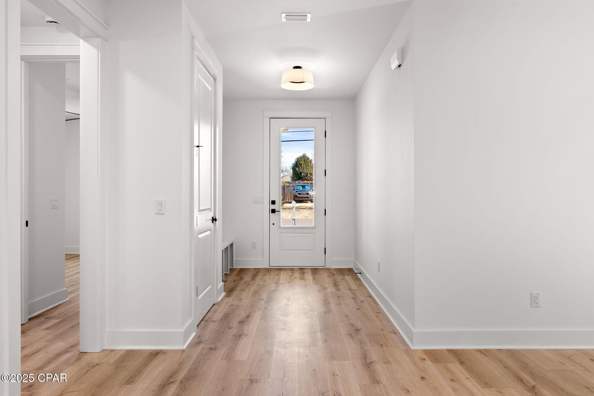 Image 6 For 515 Pinetree Drive