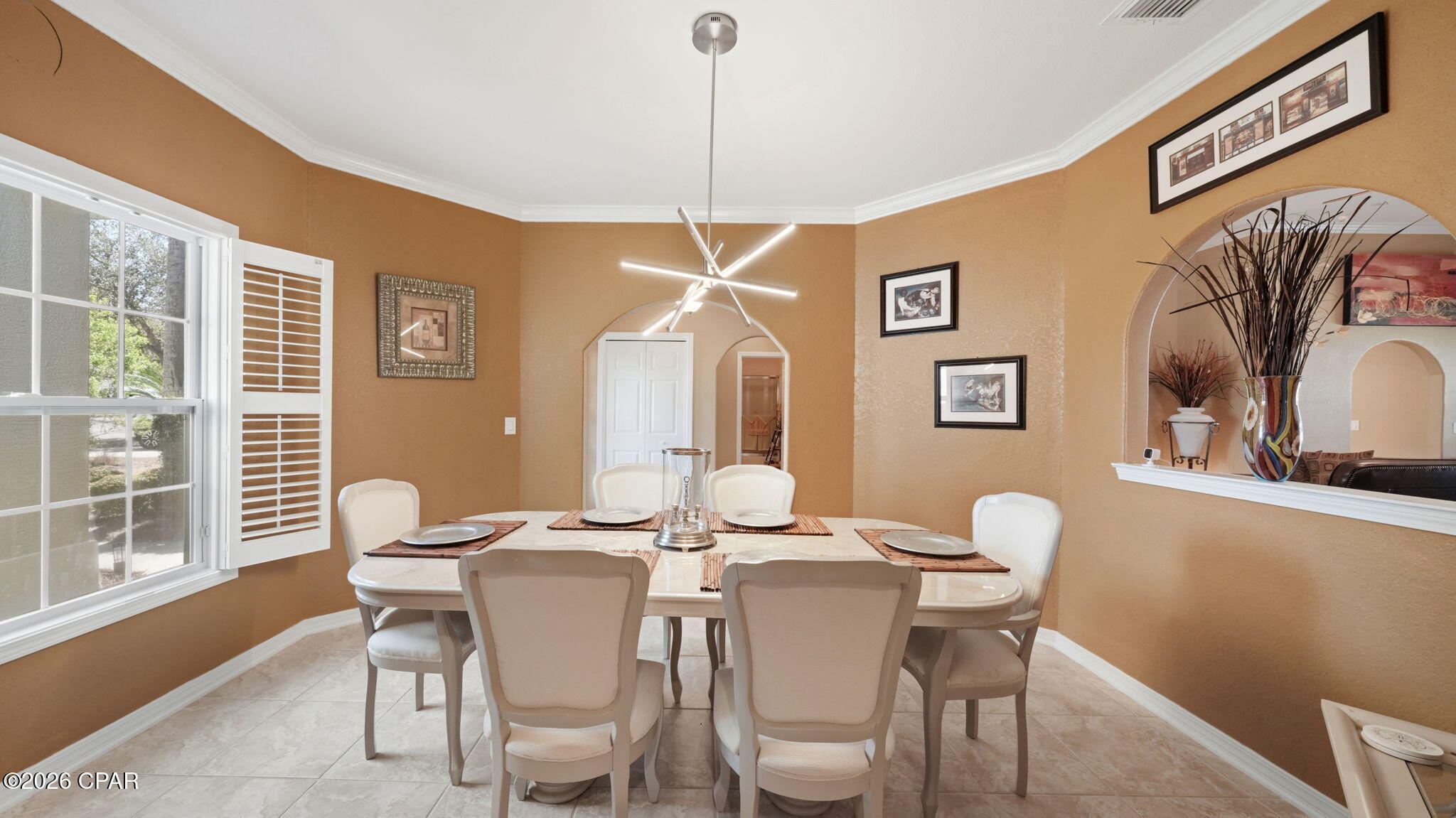 Image 17 For 225 Windsor Way