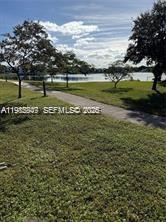 Lago Del Rey Condo