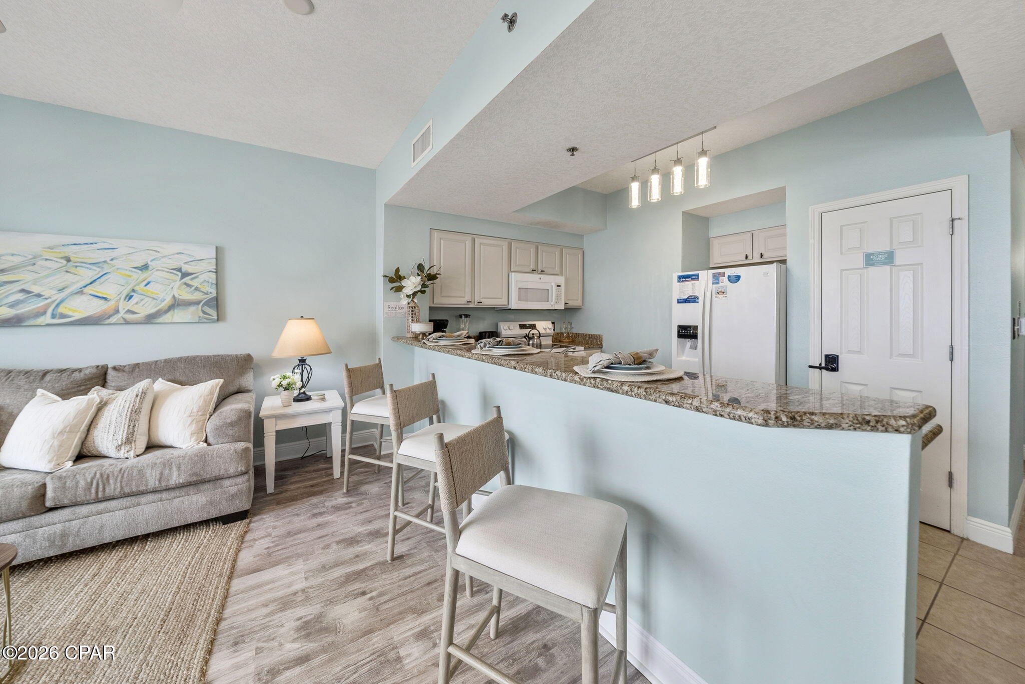 Image 2 For 112 Seascape Drive 606