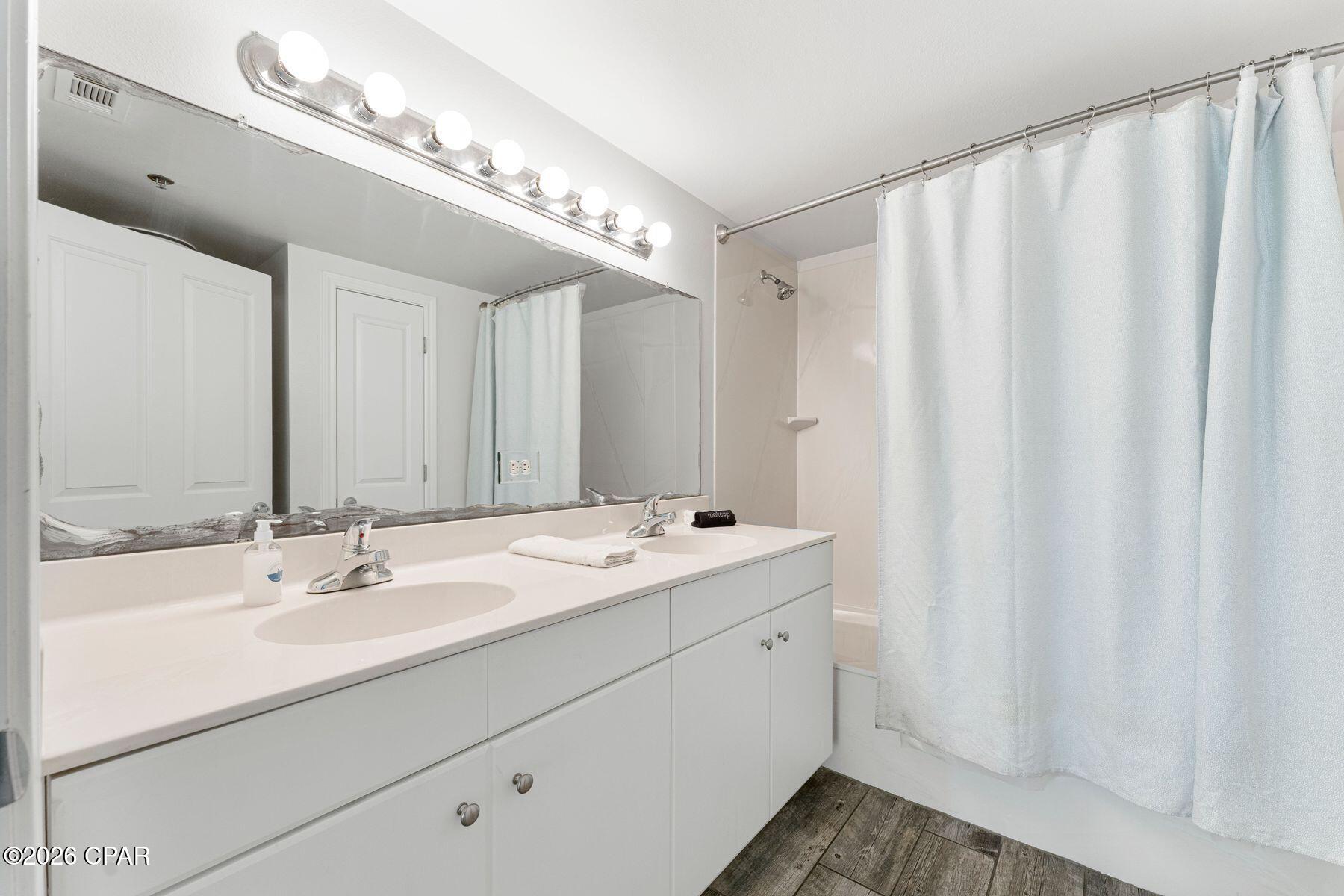 Image 14 For 9900 Thomas Drive 1420
