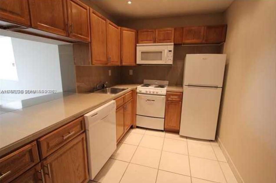 Westland Gardens Condo