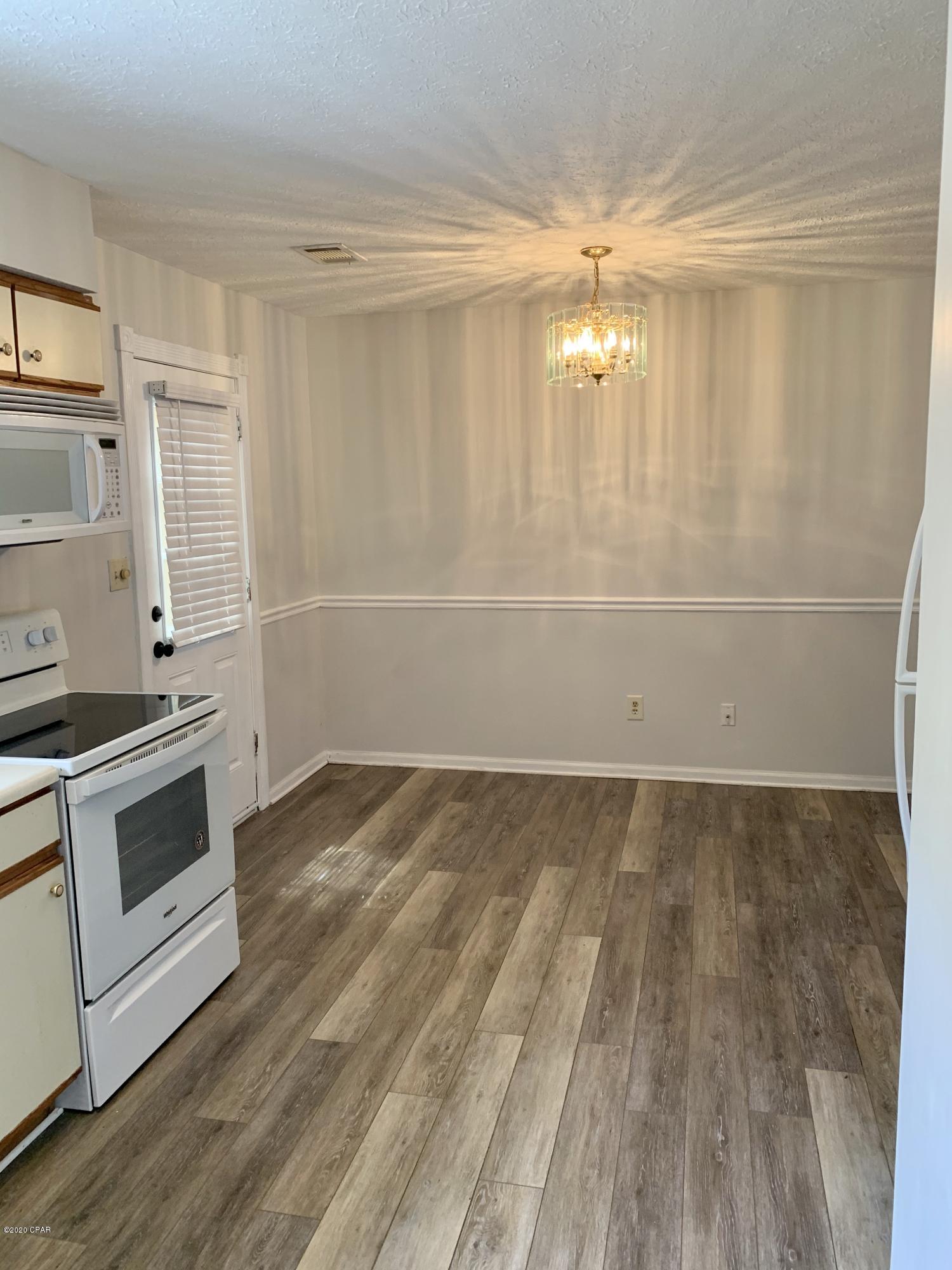 Image 4 For 103 Downing Street D