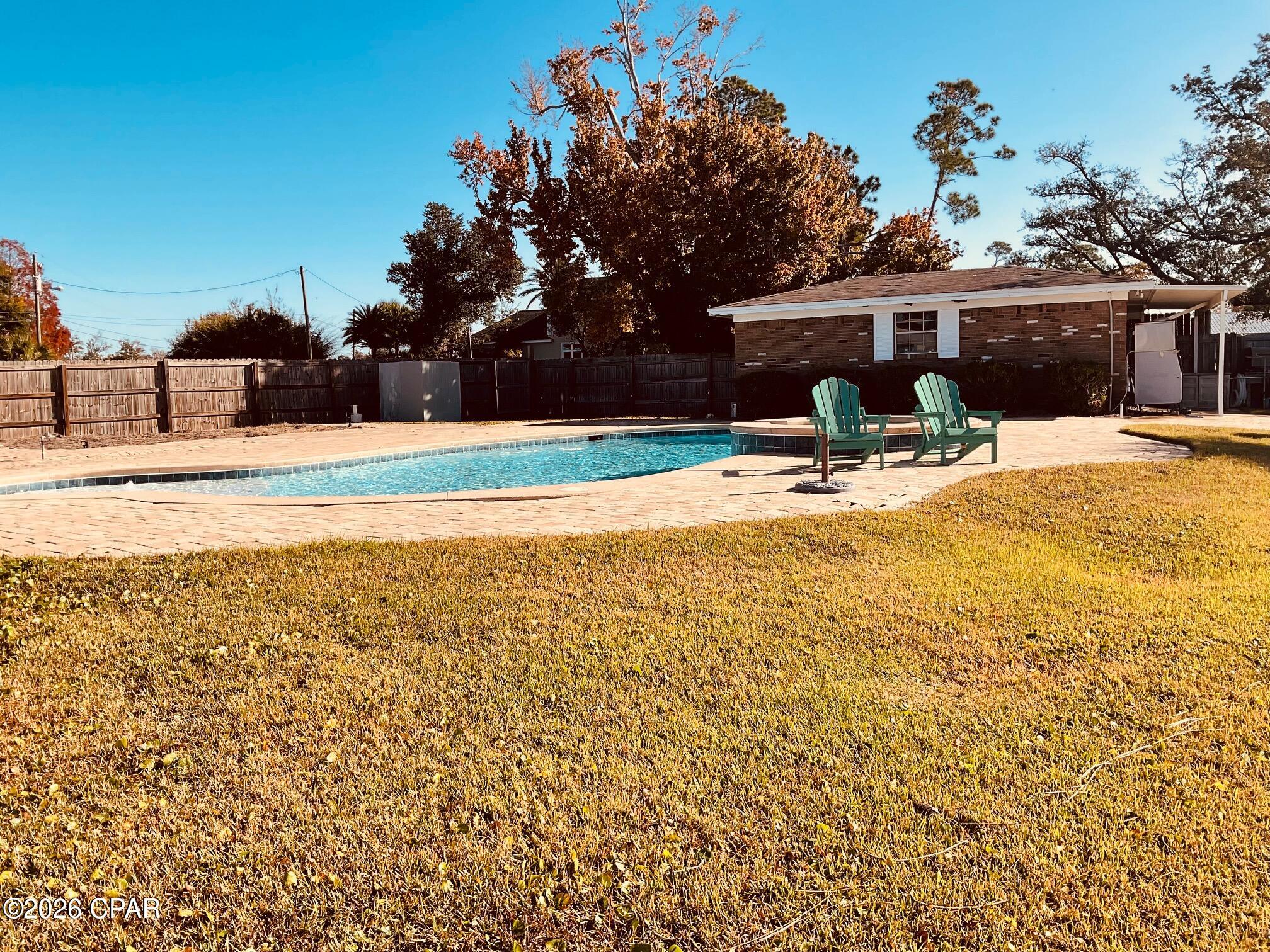 Image 3 For 810 8th Street Circle