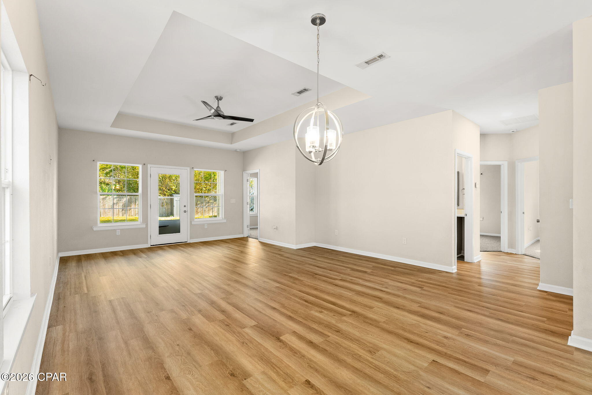 Image 10 For 613 Live Oak Lane