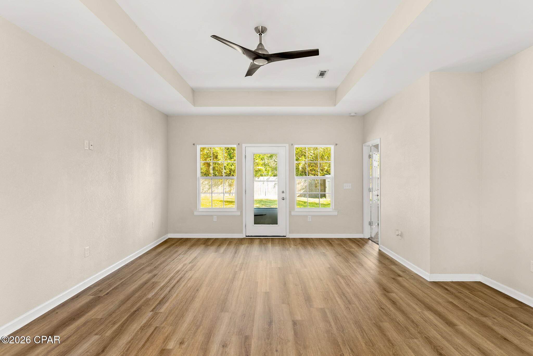 Image 11 For 613 Live Oak Lane