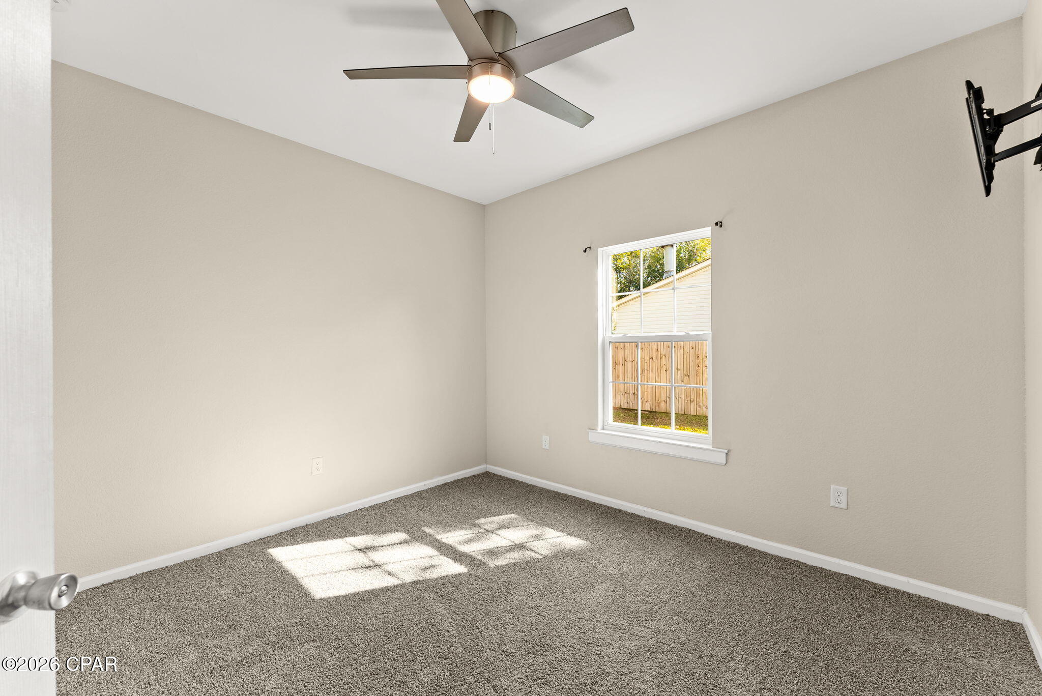 Image 19 For 613 Live Oak Lane