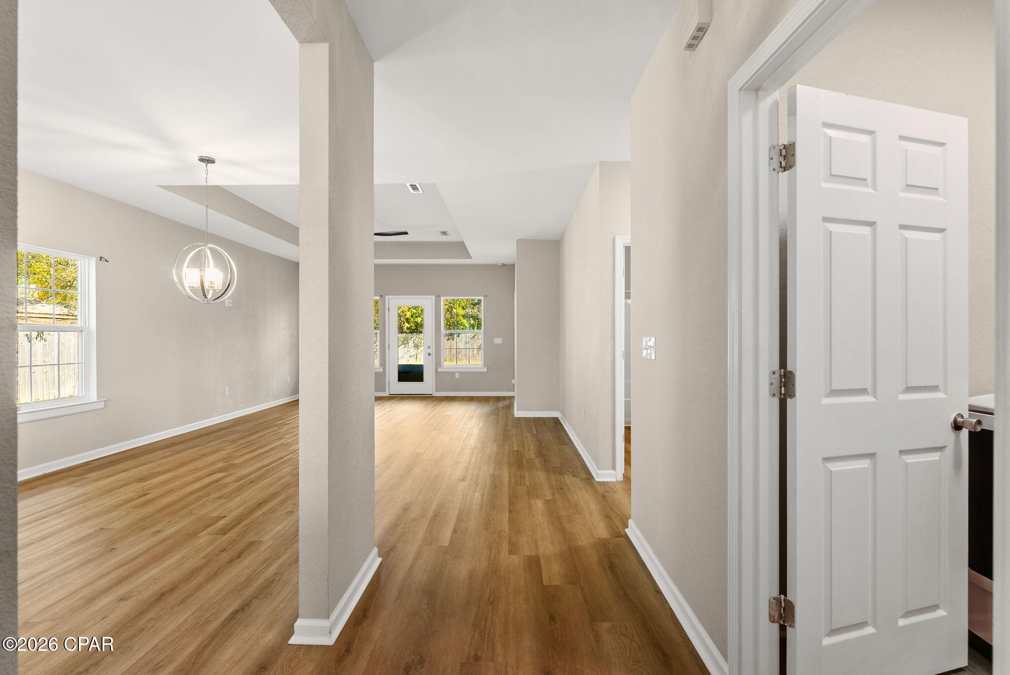 Image 5 For 613 Live Oak Lane