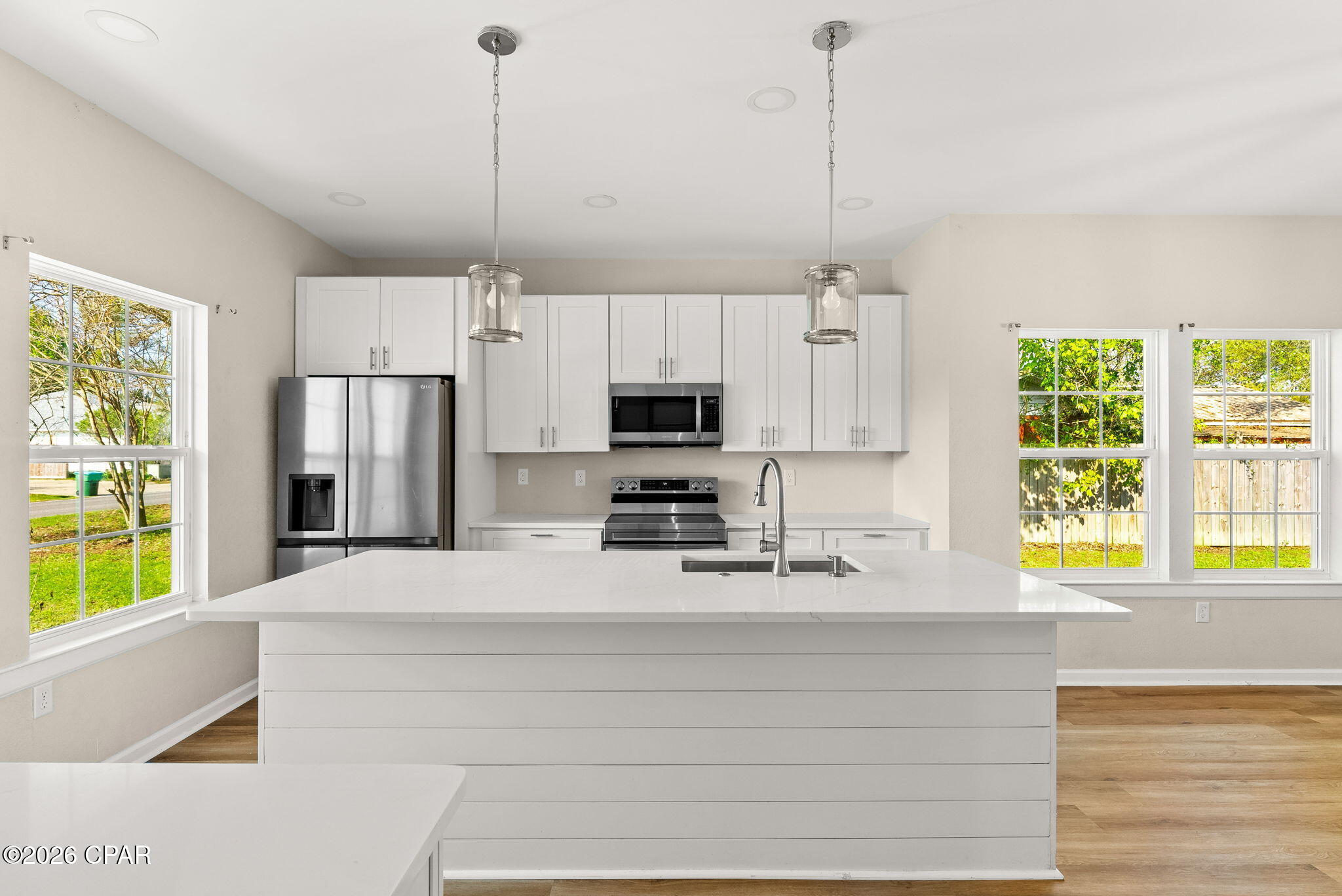 Image 6 For 613 Live Oak Lane