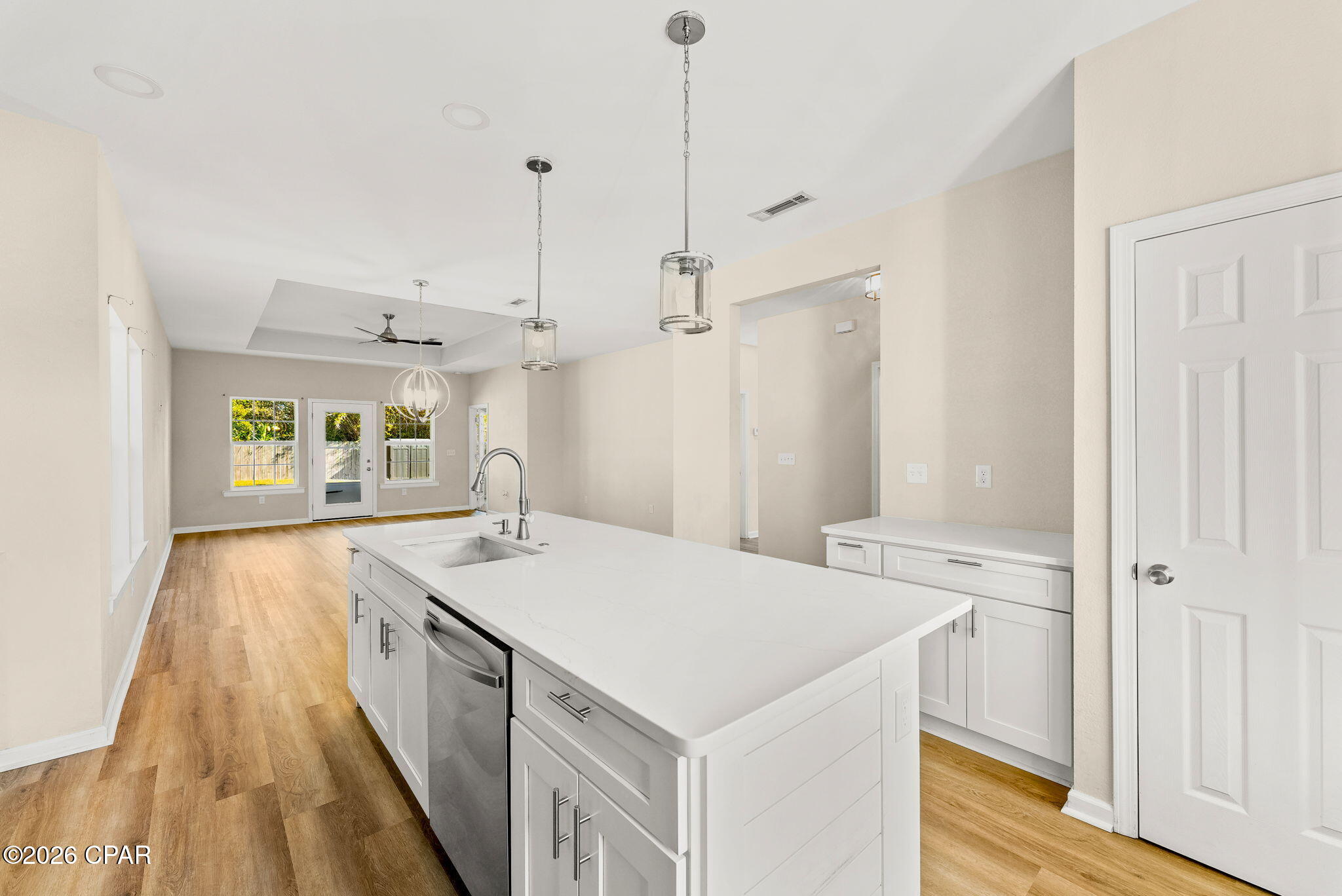 Image 7 For 613 Live Oak Lane