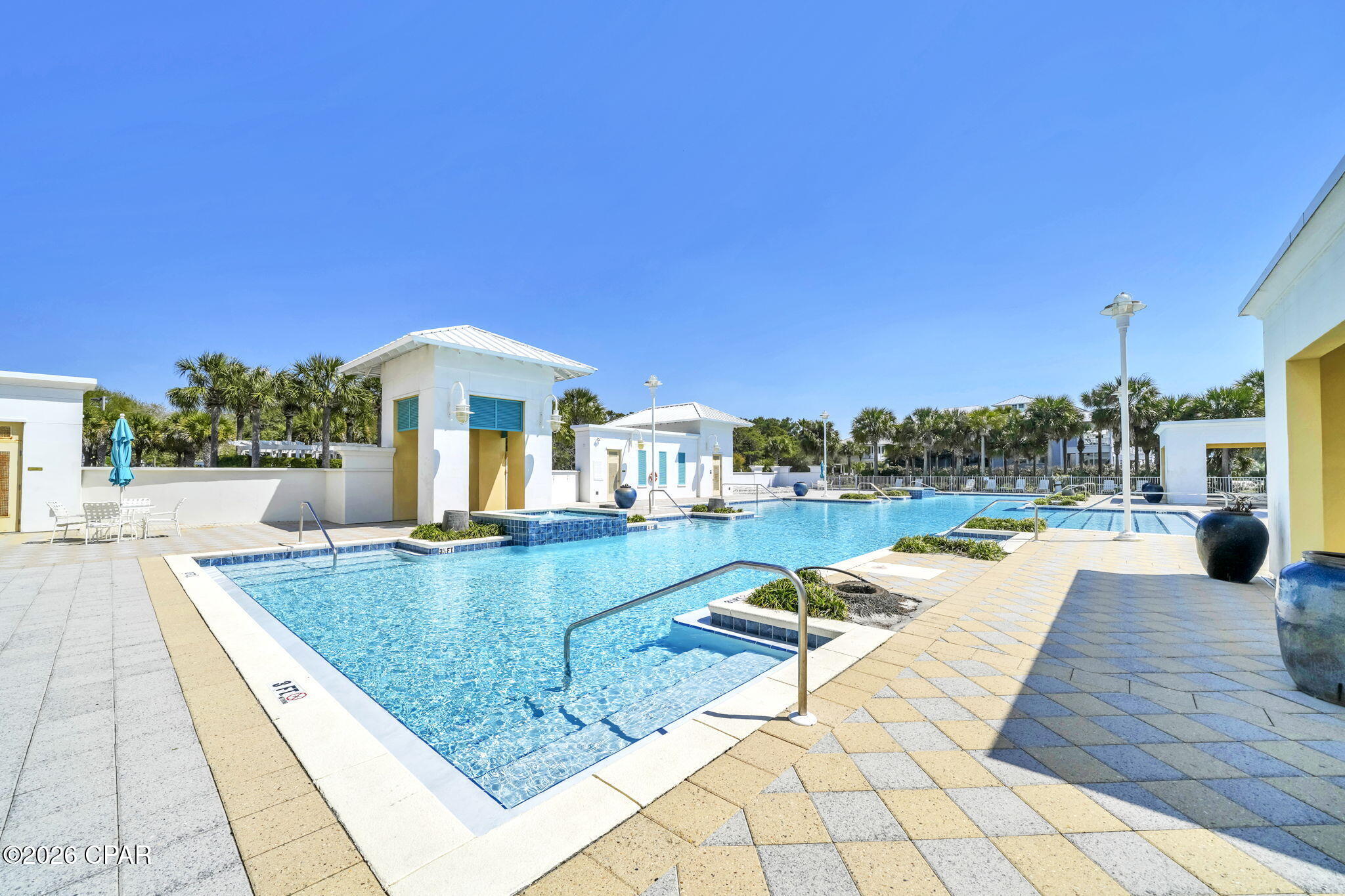 Image 32 For 114 Carillon Market Street 412