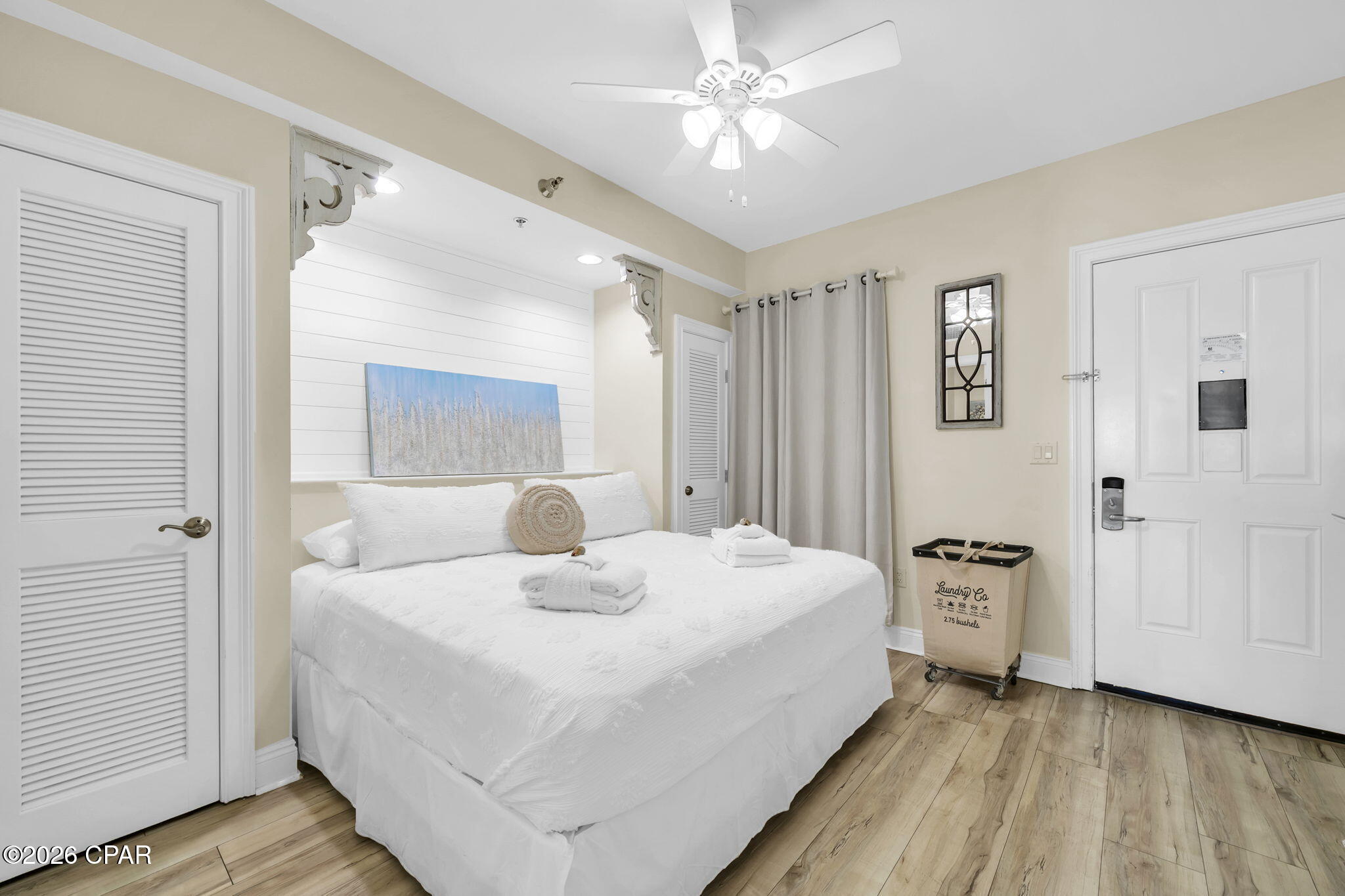 Image 8 For 114 Carillon Market Street 412