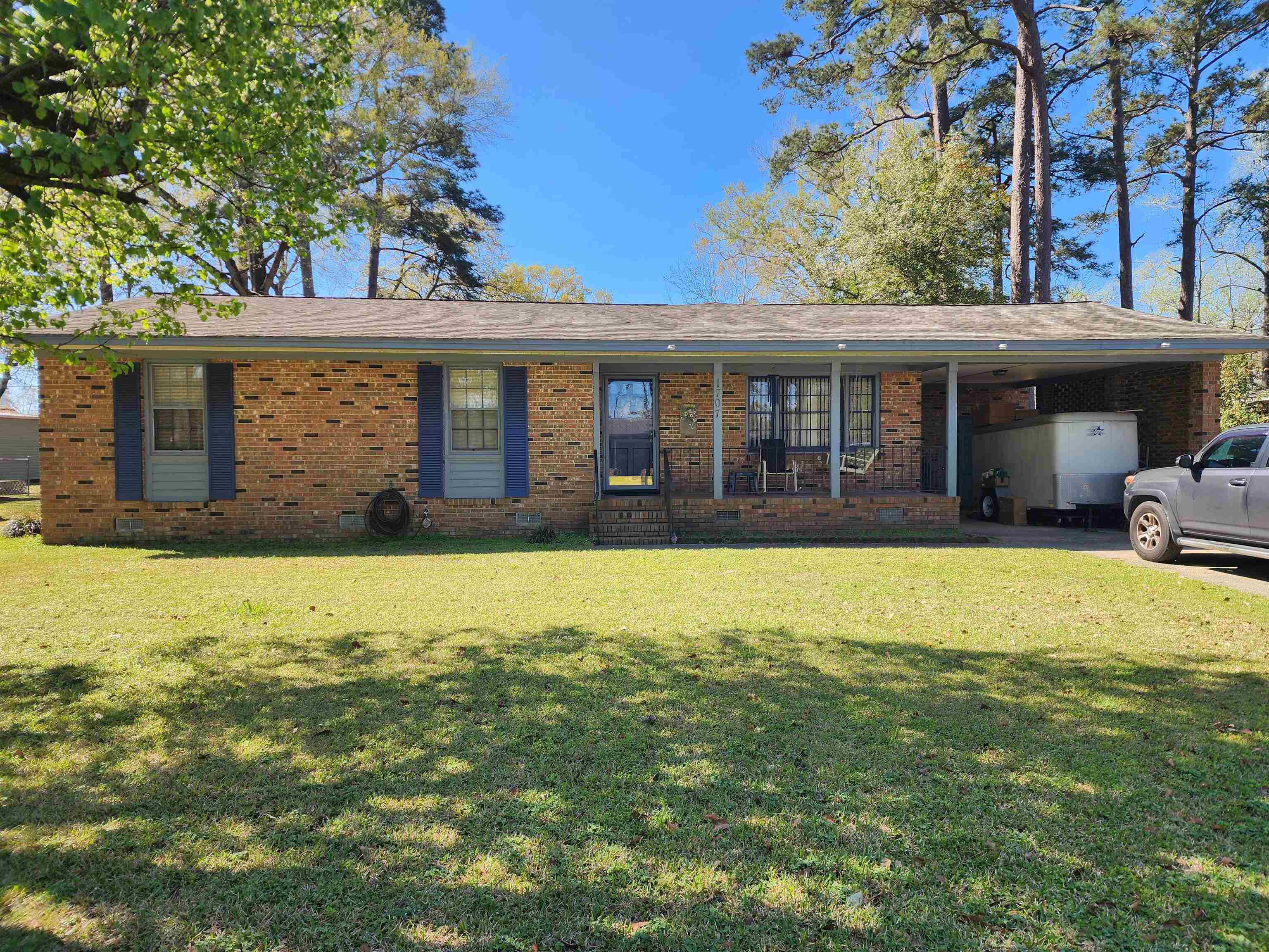 1707 Sherwood Dr. Conway, SC 29526