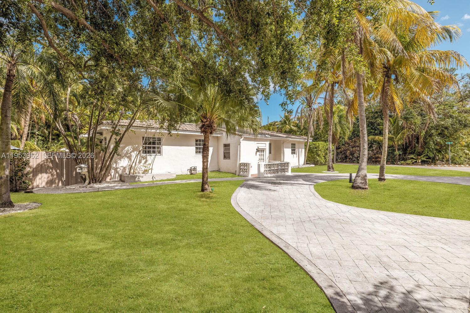 Biscayne Lawn Amd Plat