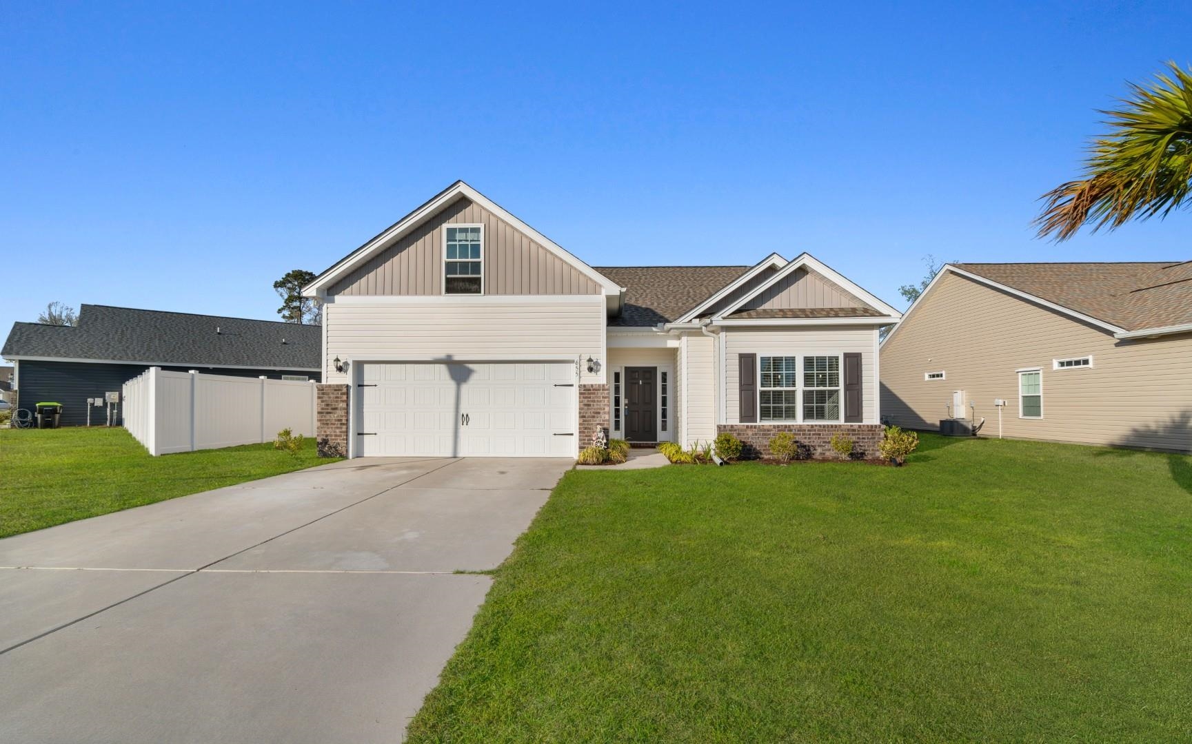 2607562