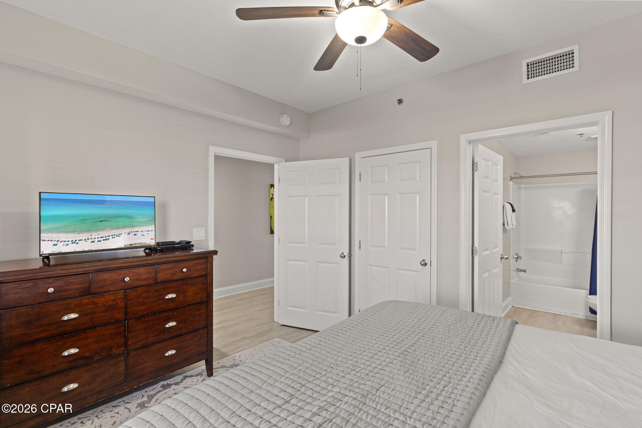 Image 20 For 9860 Thomas Drive 815