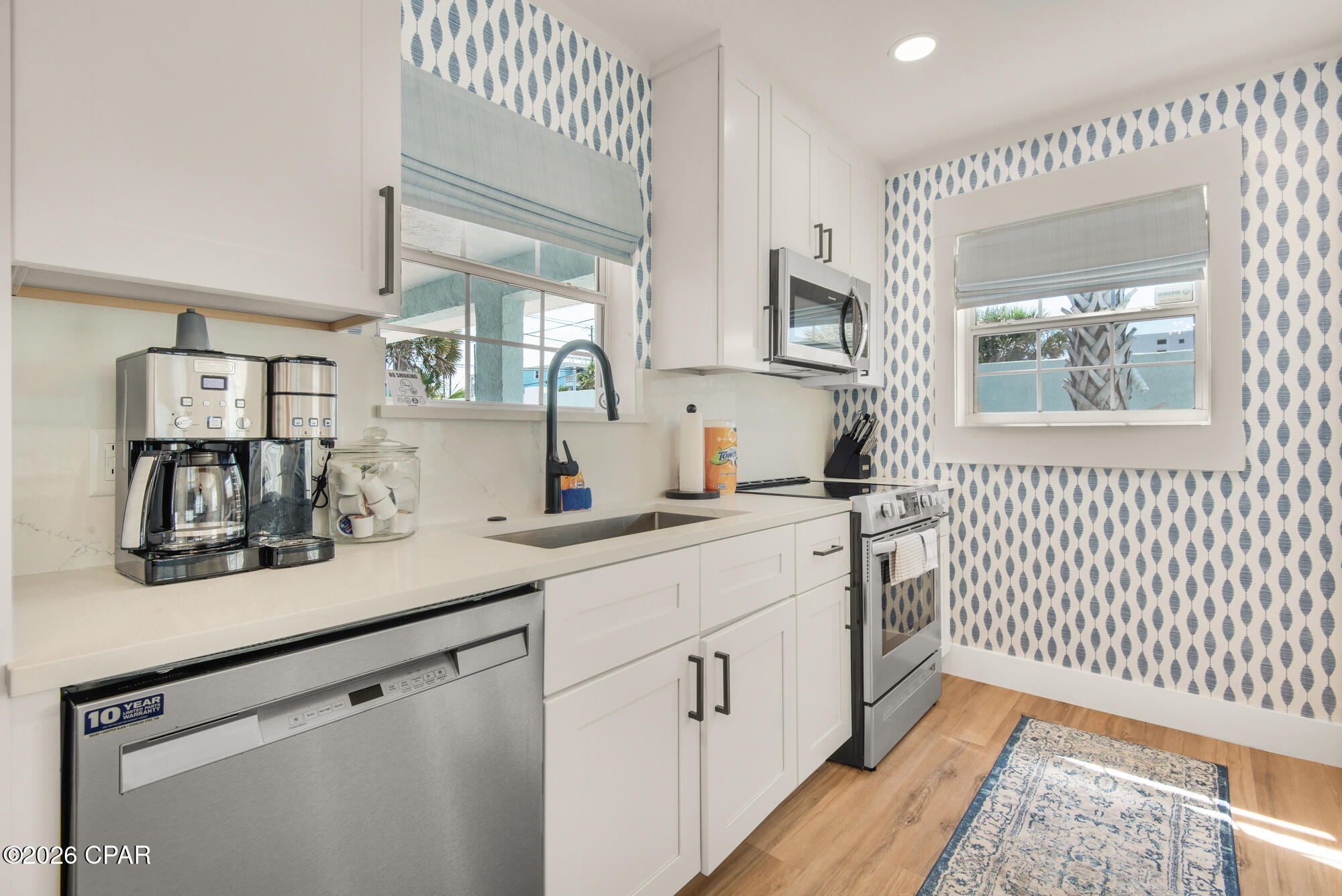 Listing photo id 14 for 13011 Oleander Drive