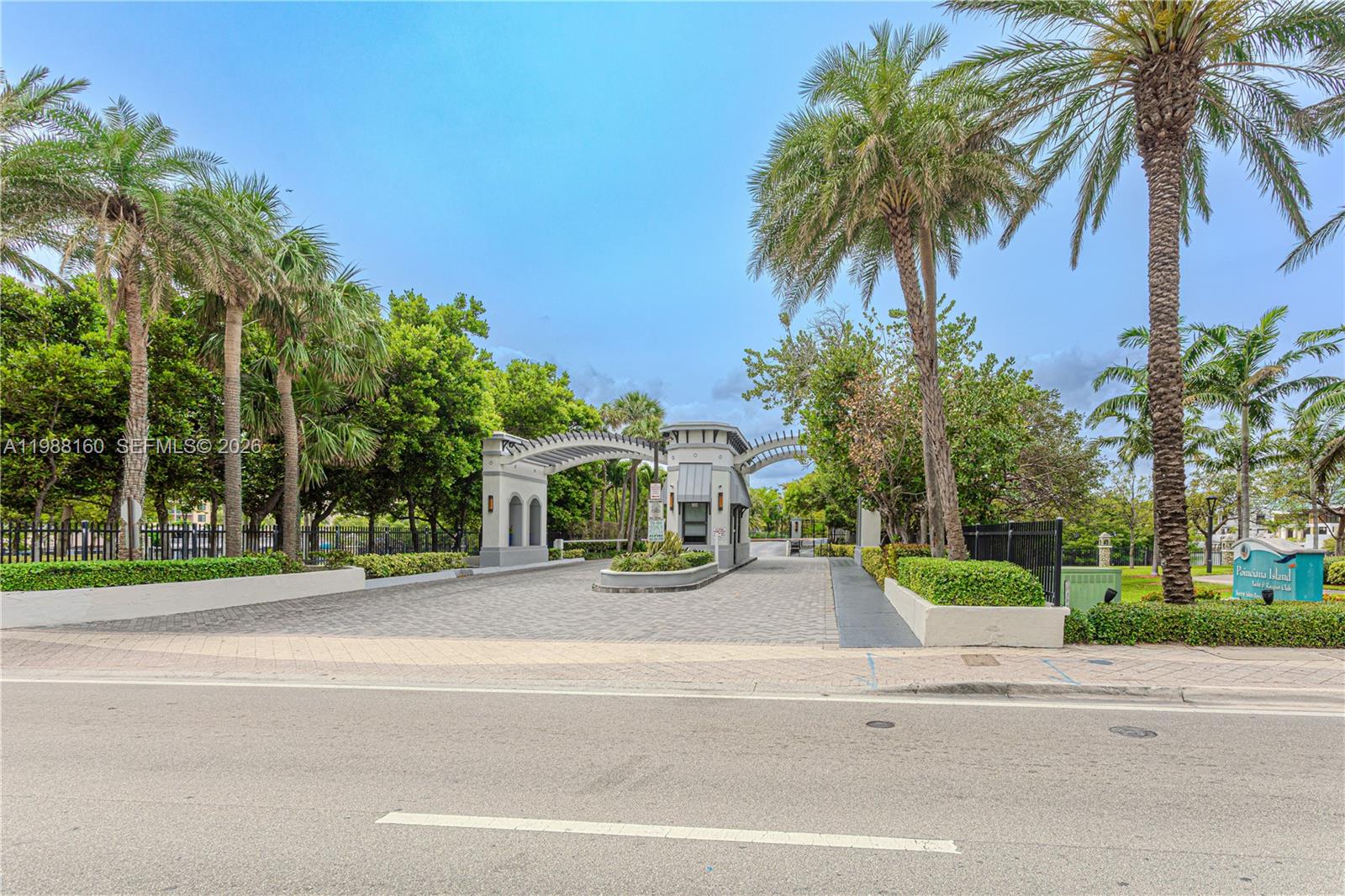 Poinciana Is Yt & Rcq Clu