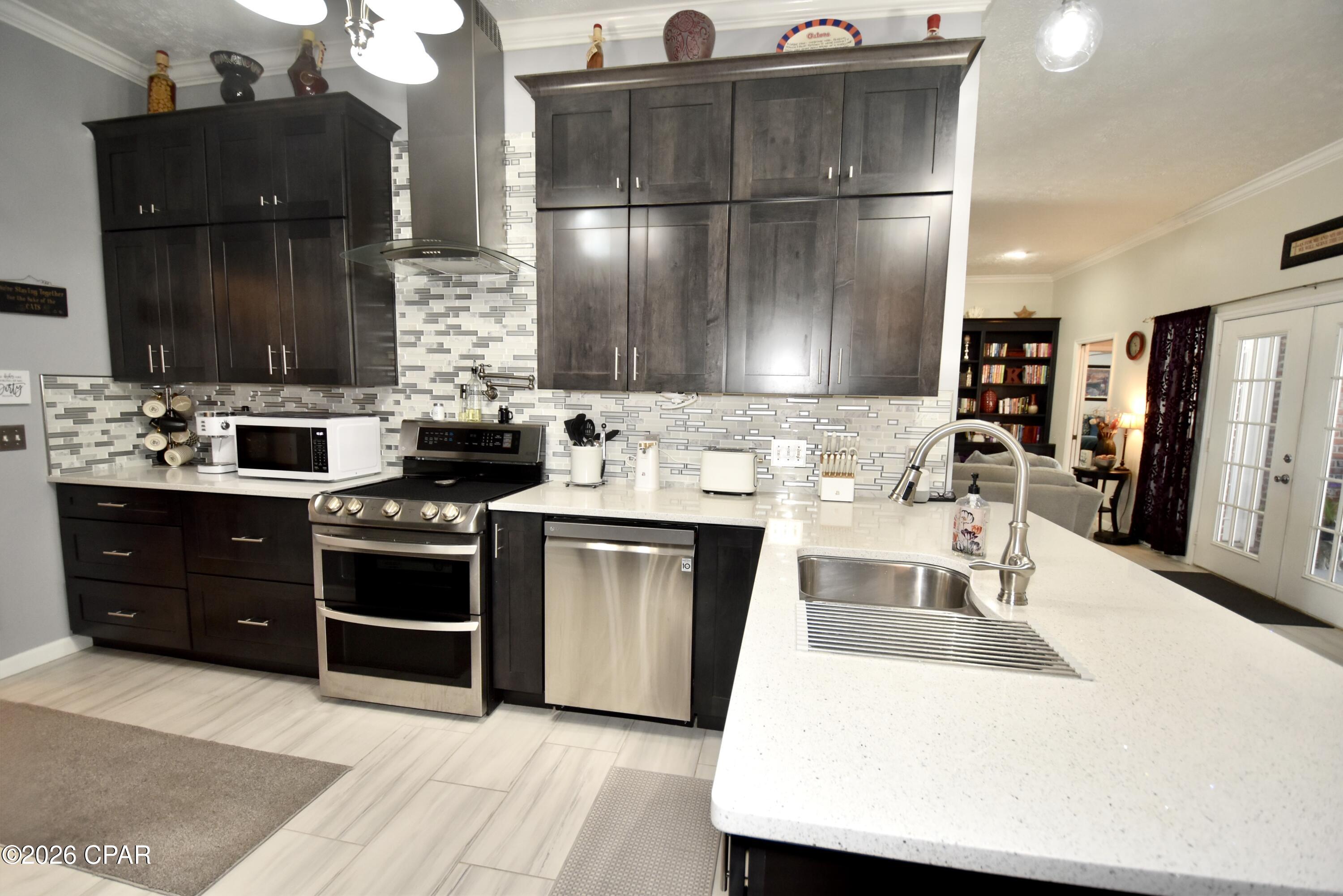 Image 16 For 2601 Parkwood Drive