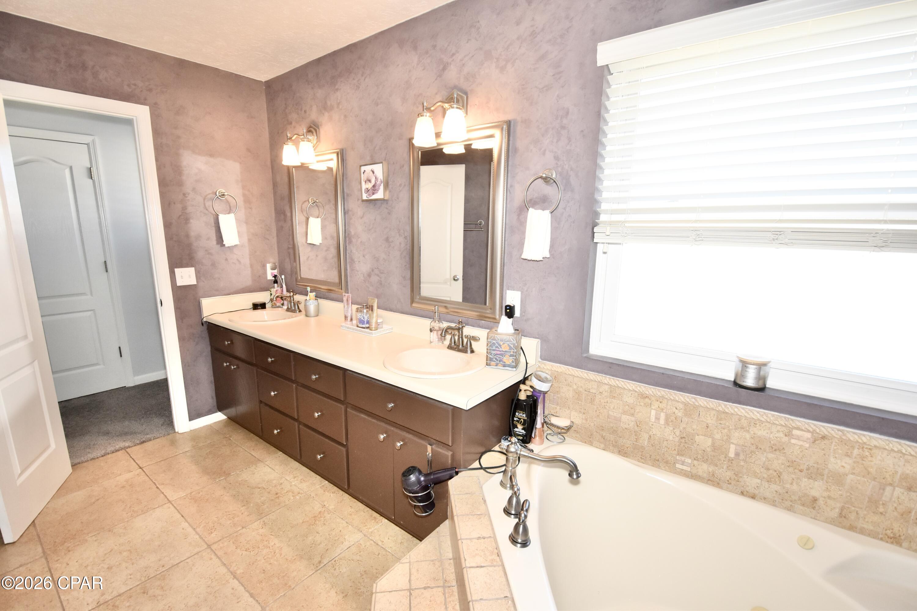 Image 38 For 2601 Parkwood Drive