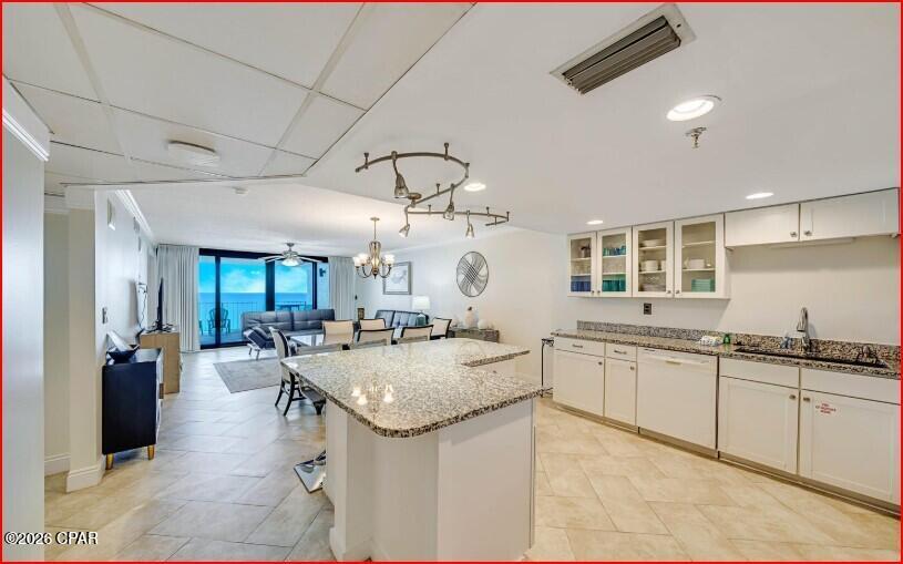 Image 5 For 6201 Thomas Drive 1405