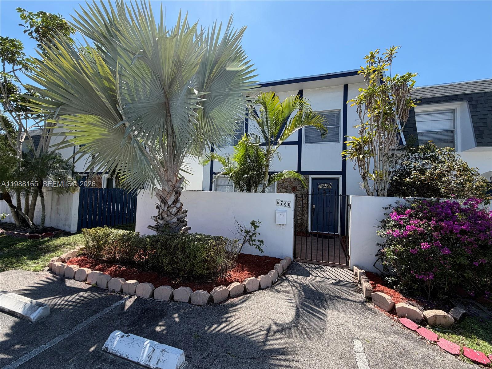 Nova Townhouses Condomini