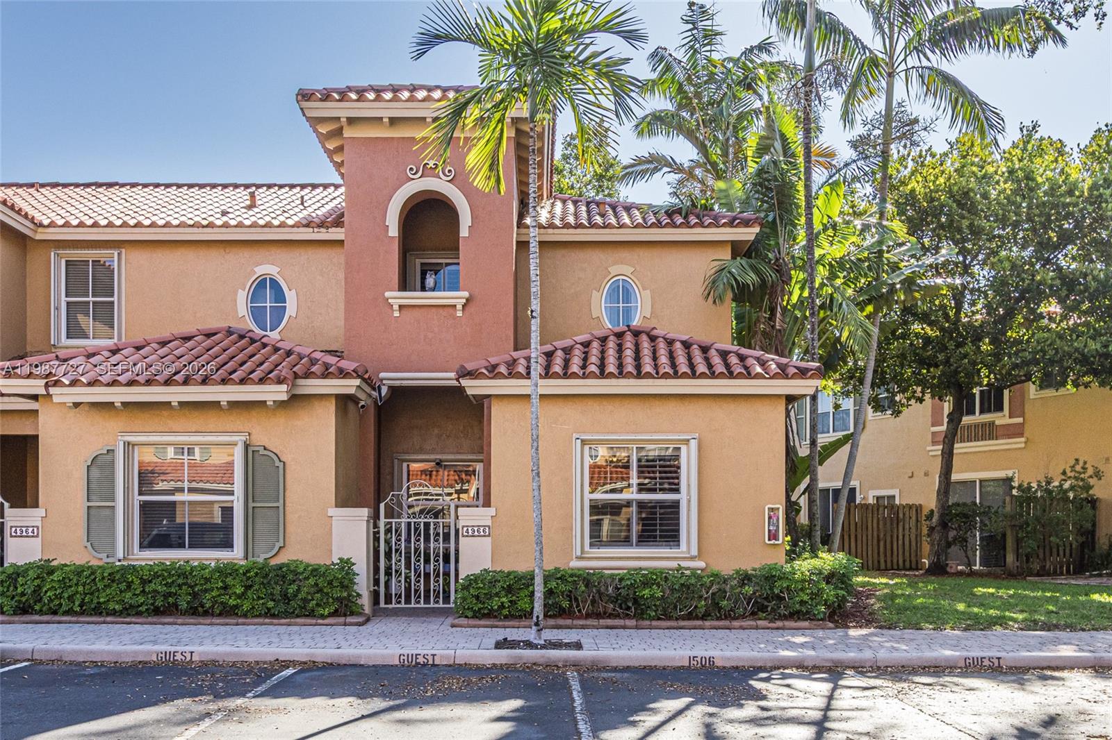 Villas At Harbor Isles Co