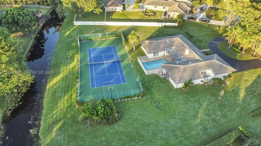4010 NW 99th Ave