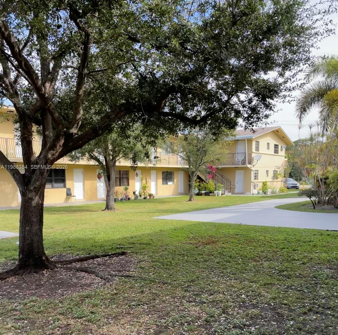 Ludlam Gardens Condo