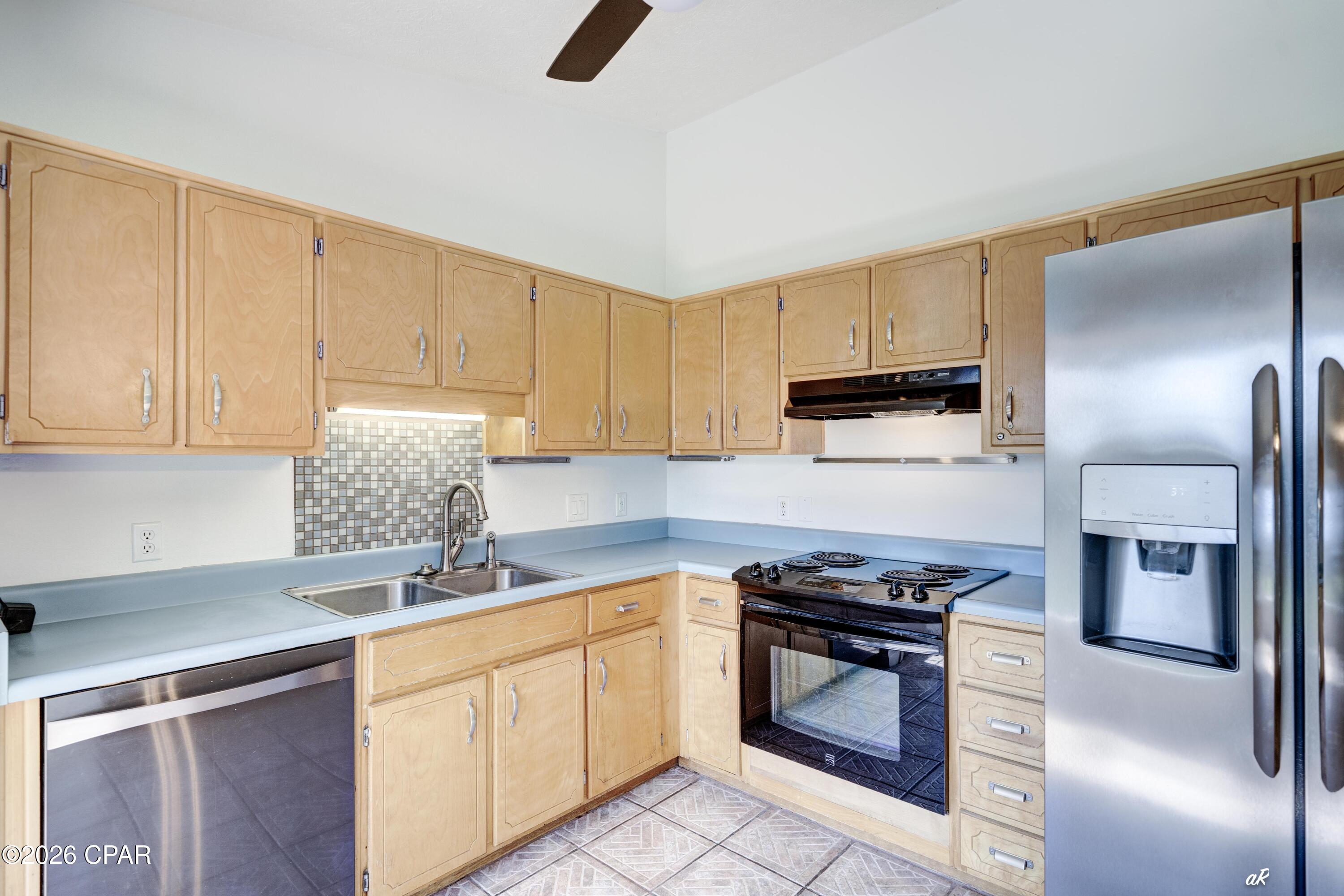 Image 10 For 307 Fan Palm Place