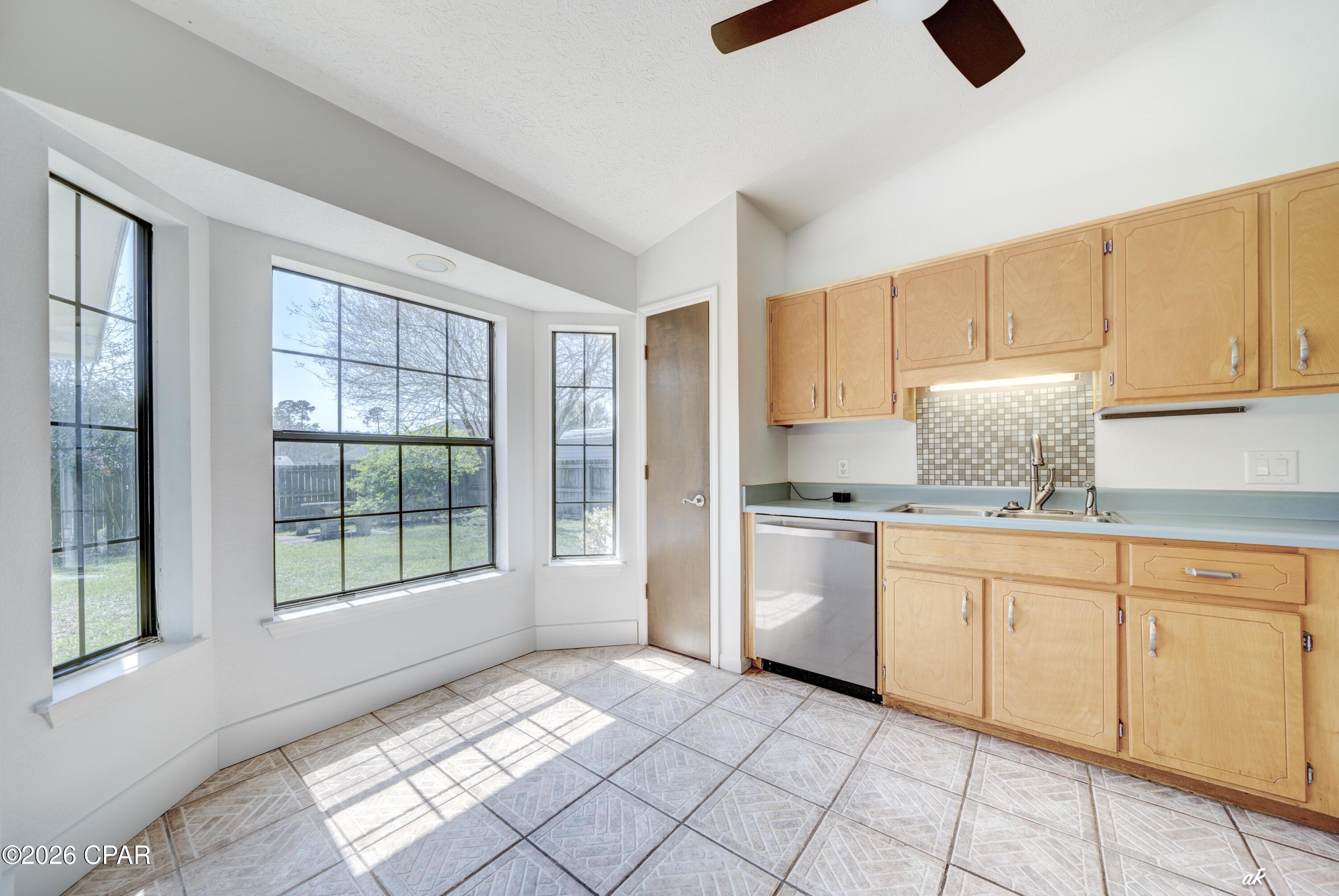 Image 13 For 307 Fan Palm Place