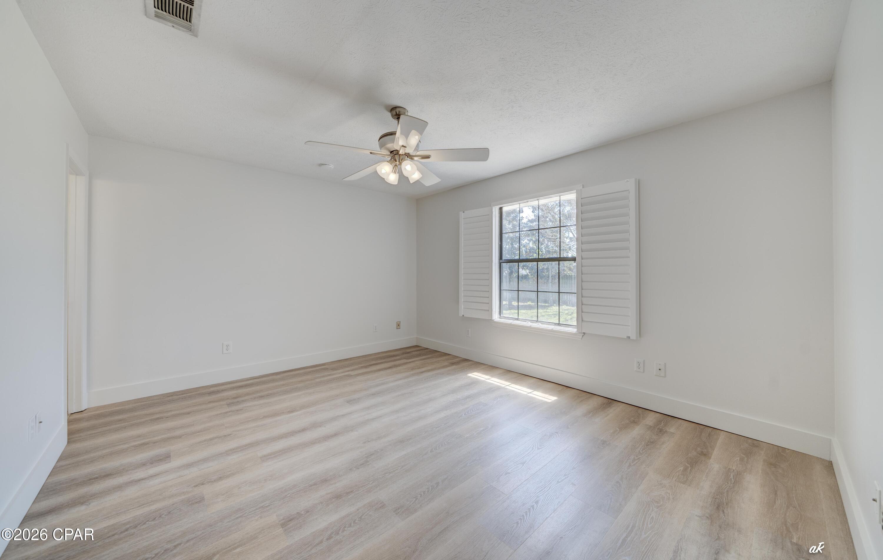 Image 18 For 307 Fan Palm Place