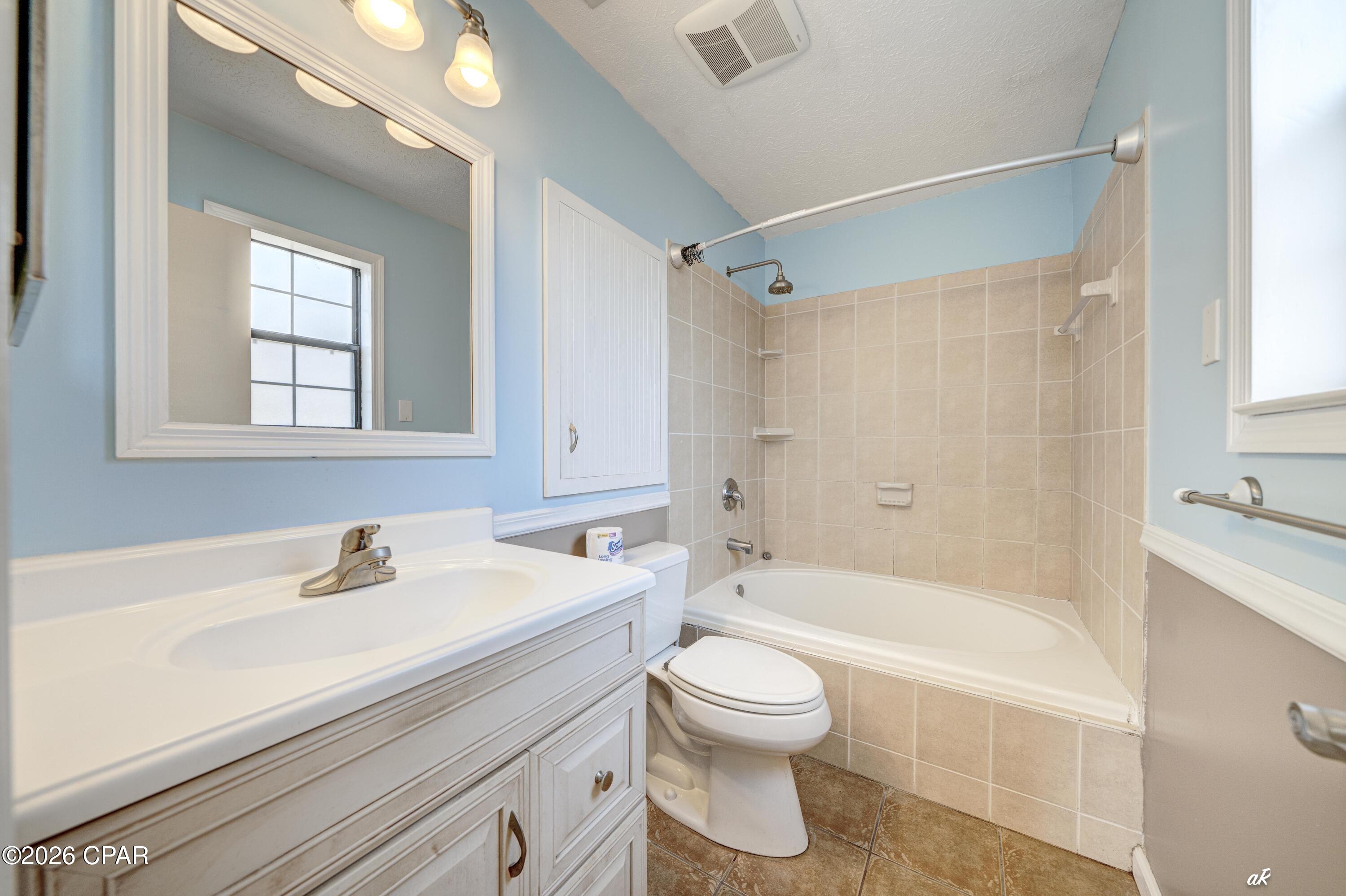 Image 21 For 307 Fan Palm Place