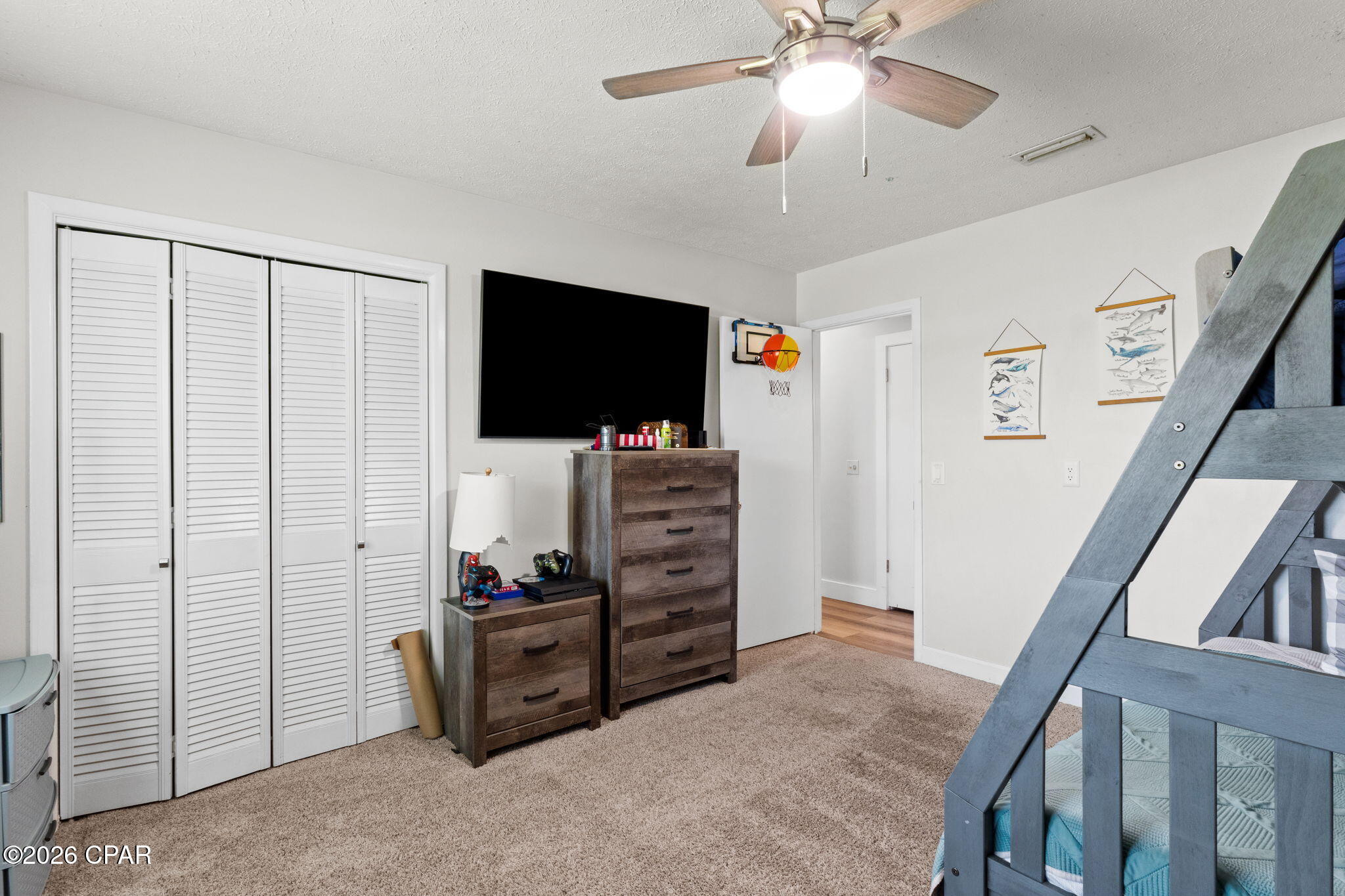 Listing photo id 22 for 4415 Baywood Drive