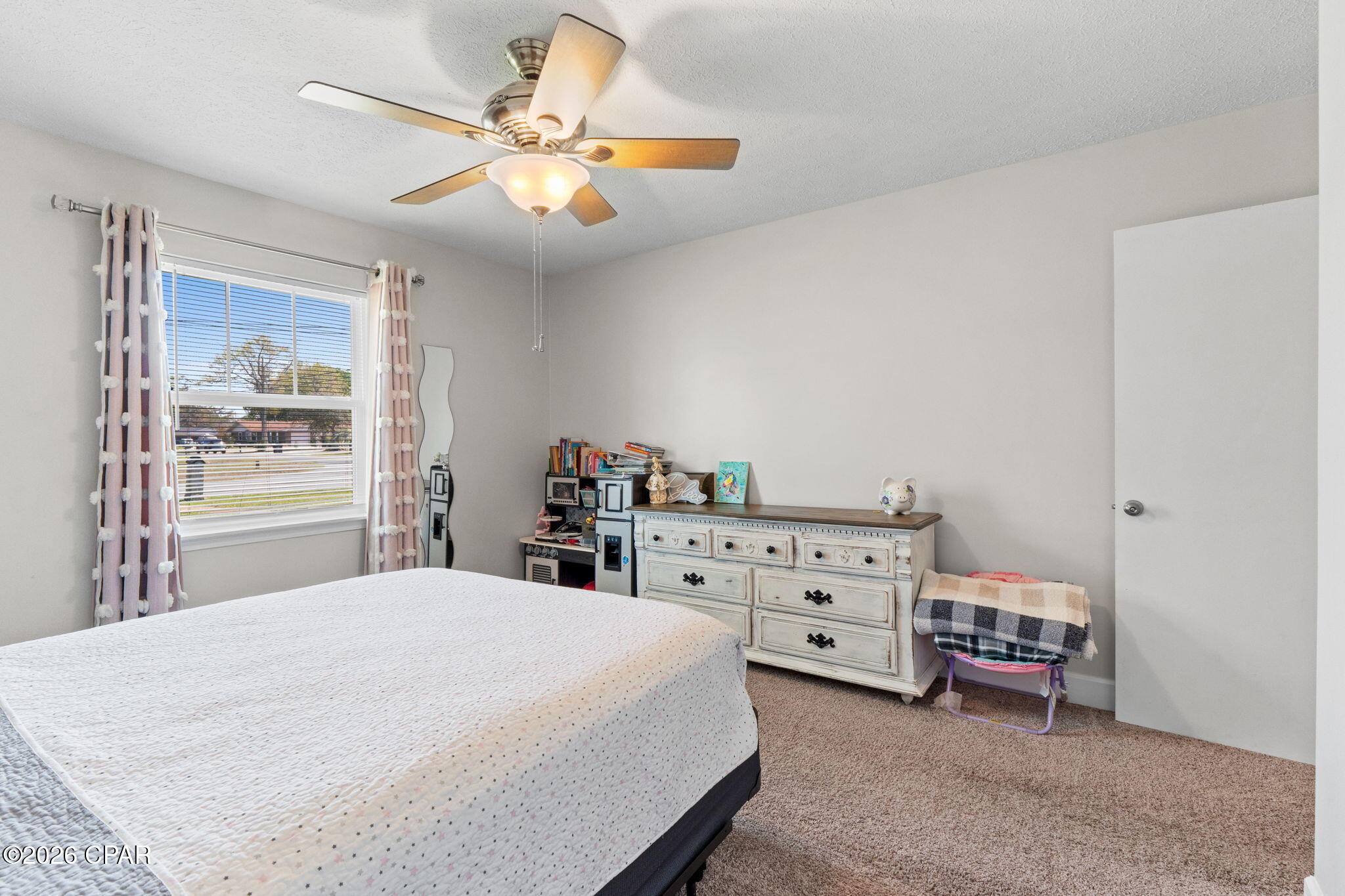 Listing photo id 26 for 4415 Baywood Drive