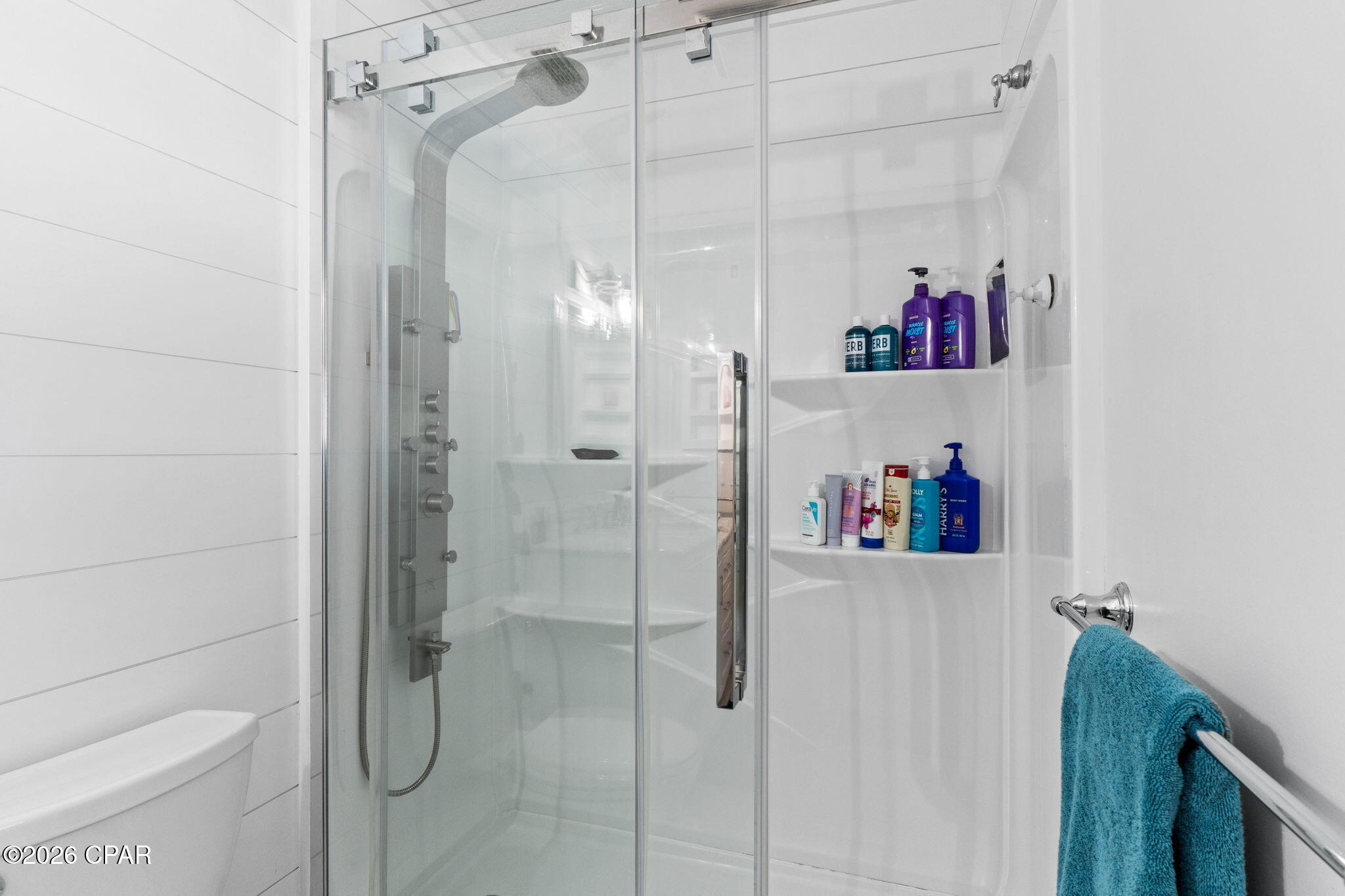 Listing photo id 32 for 4415 Baywood Drive
