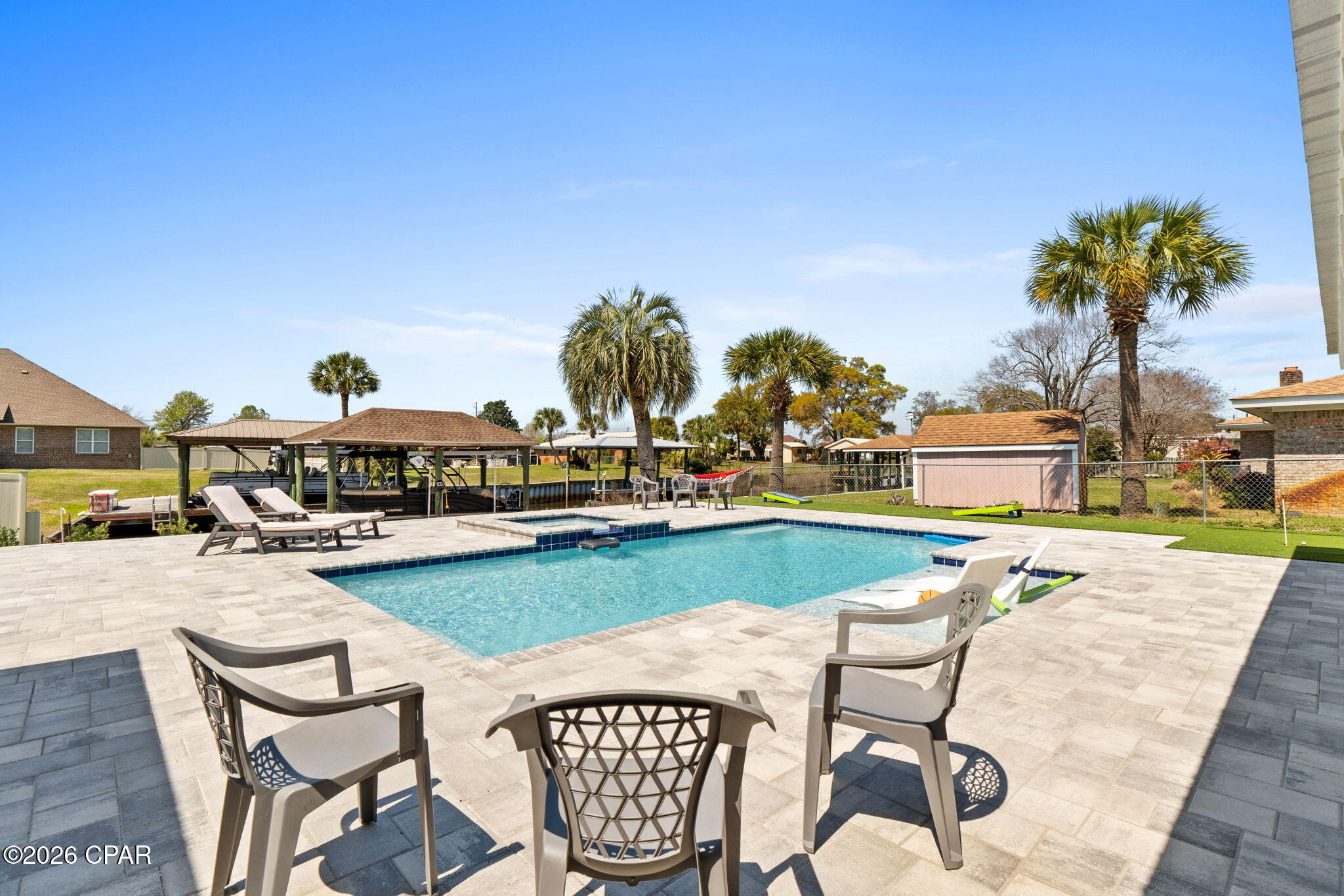 Listing photo id 37 for 4415 Baywood Drive