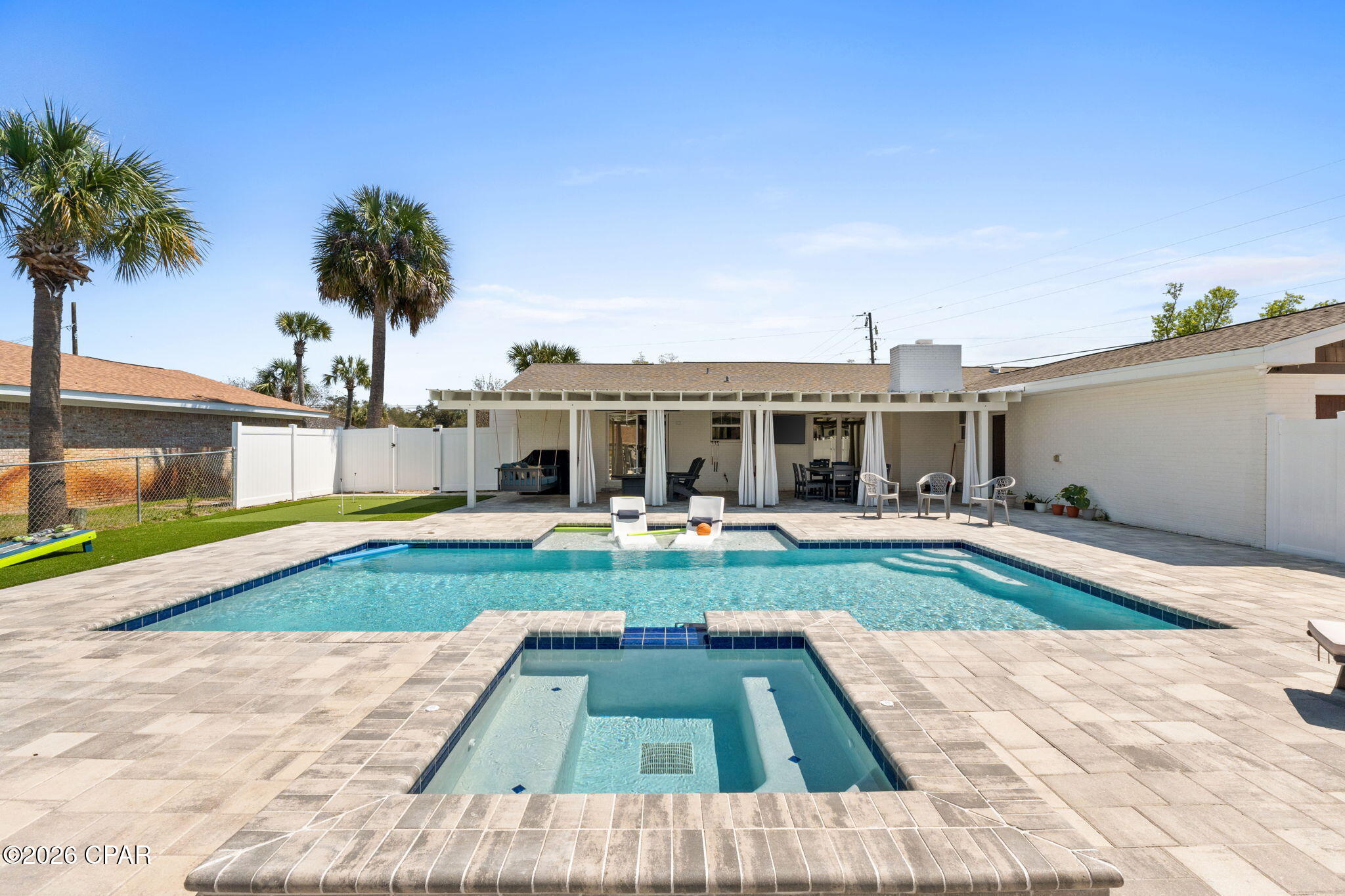 Listing photo id 40 for 4415 Baywood Drive