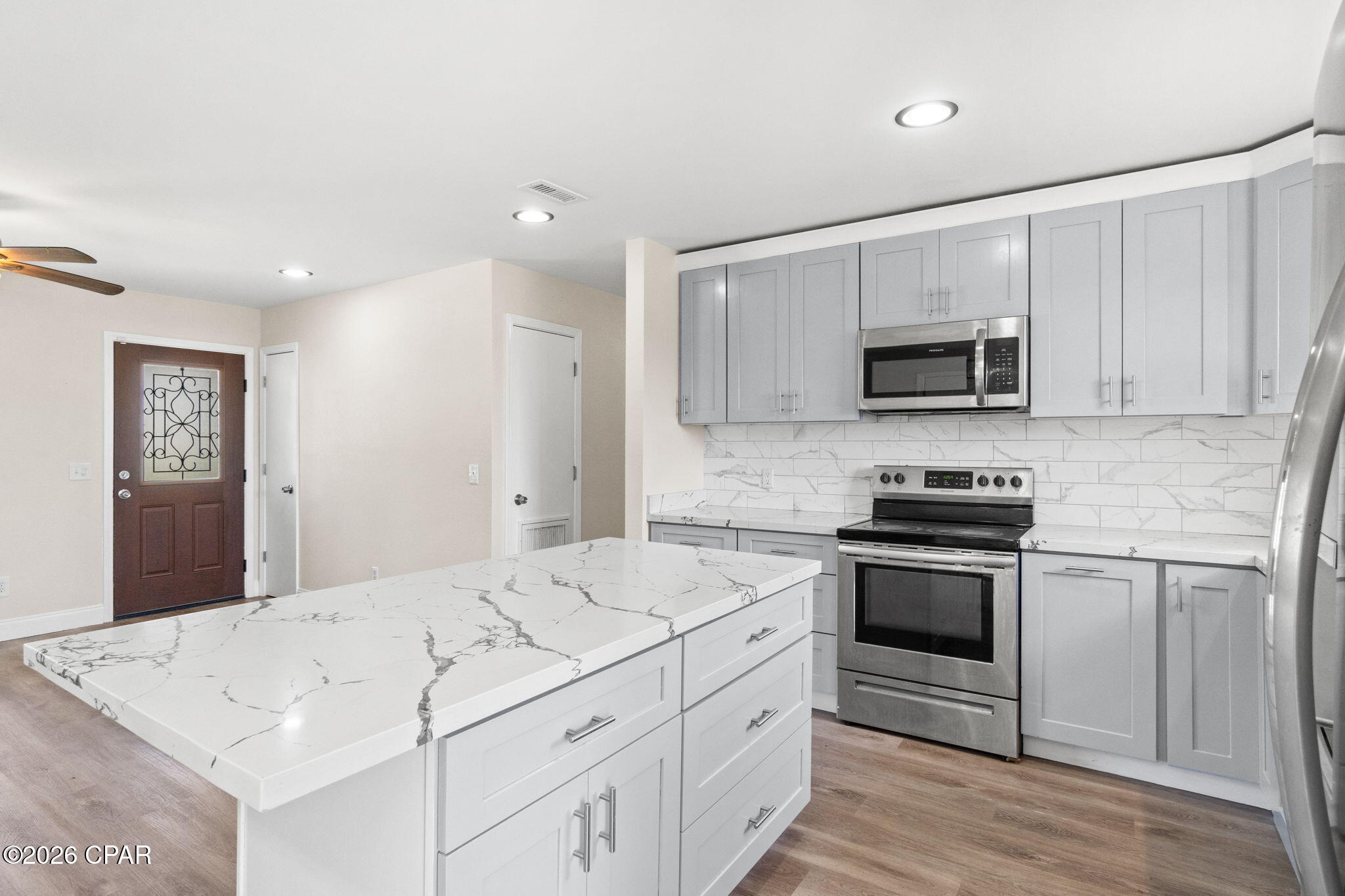 Image 11 For 4834 Pine Avenue