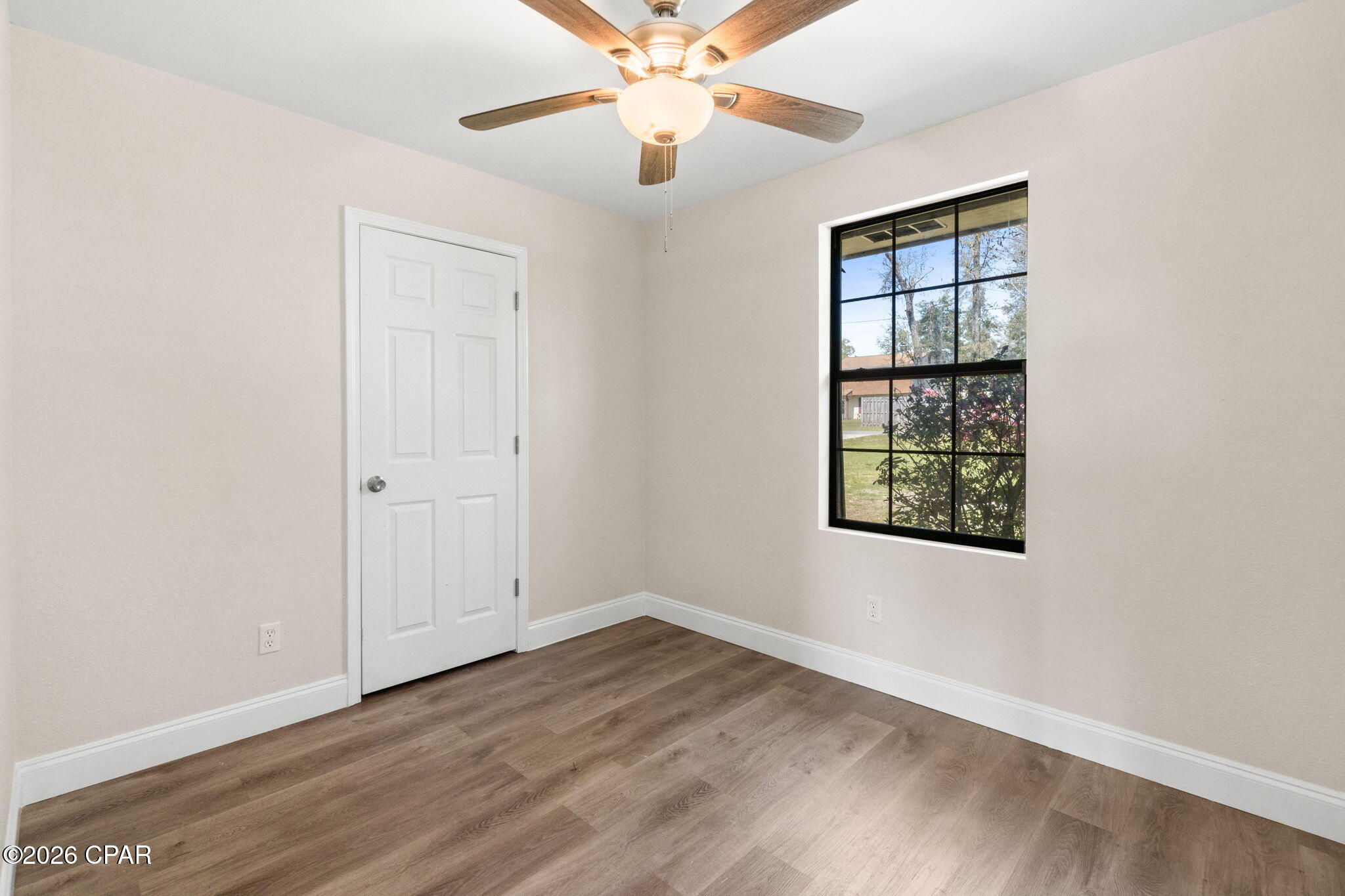 Image 18 For 4834 Pine Avenue