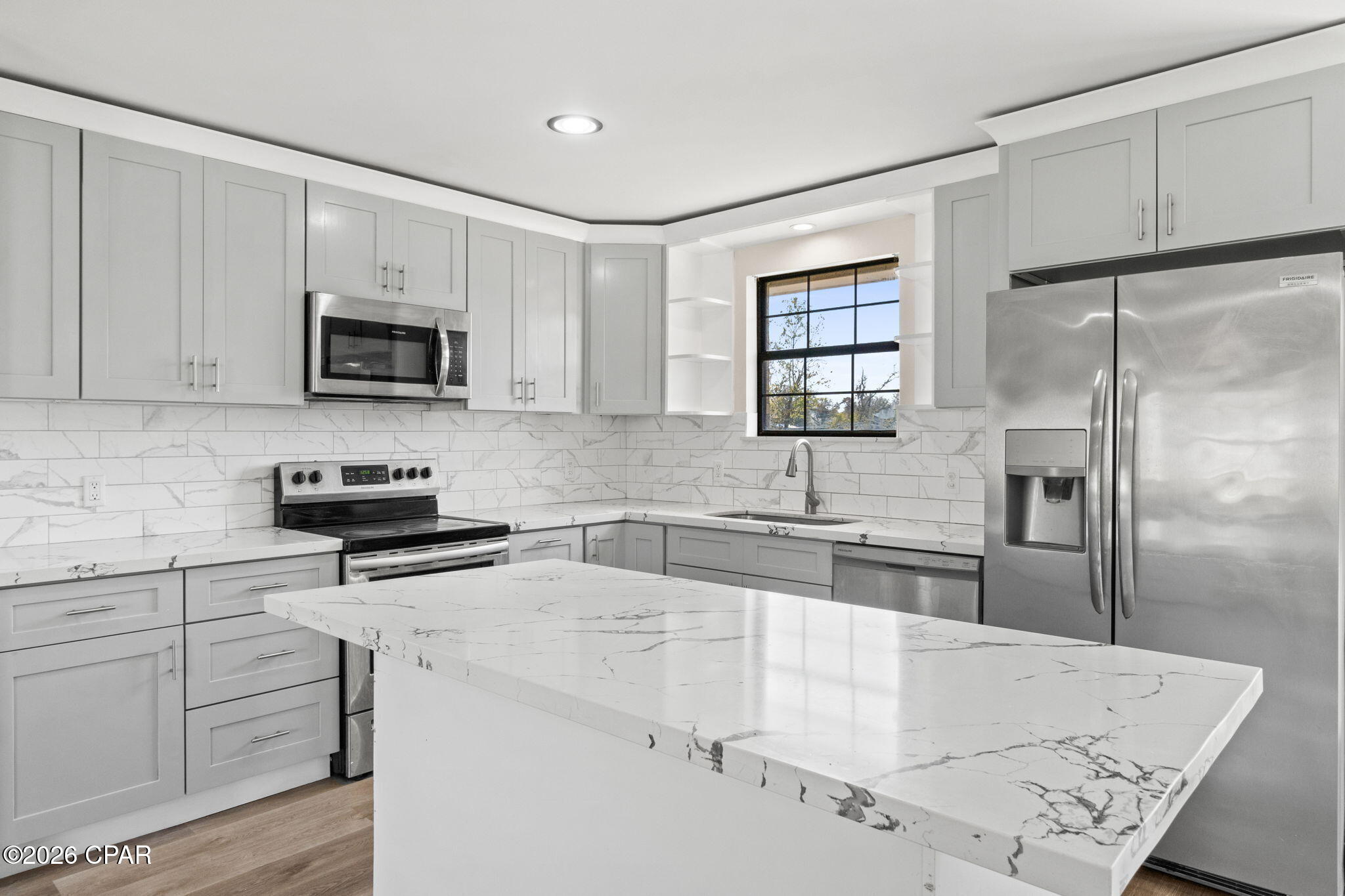 Image 3 For 4834 Pine Avenue