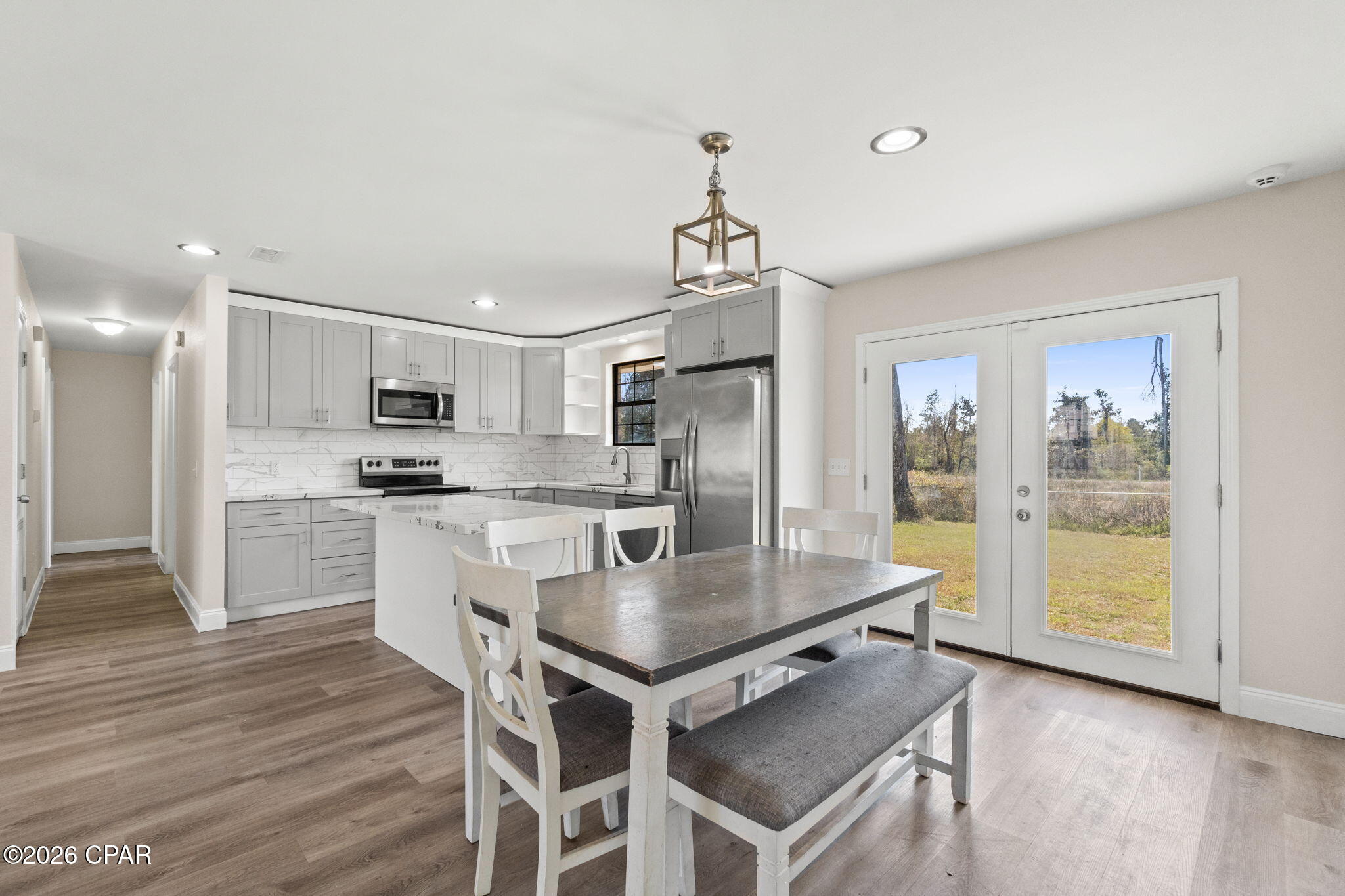 Image 4 For 4834 Pine Avenue