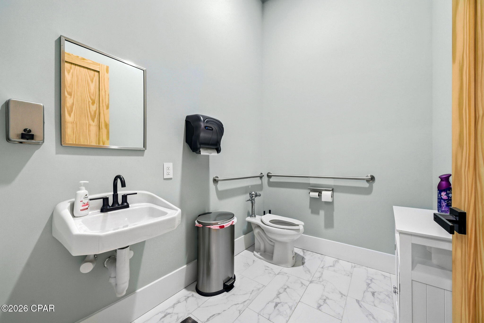 Listing photo id 12 for 2816 Forester Trail