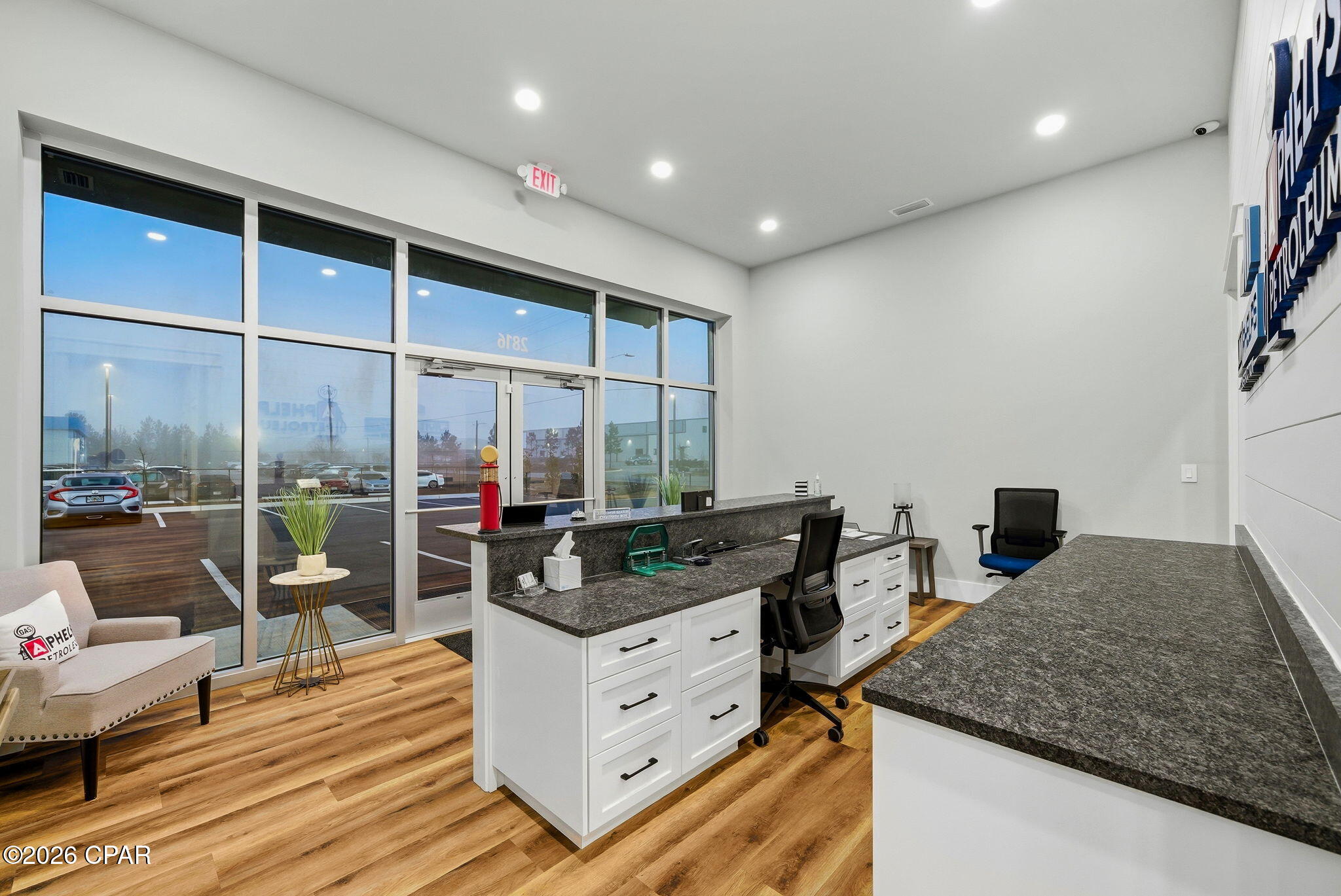 Listing photo id 5 for 2816 Forester Trail