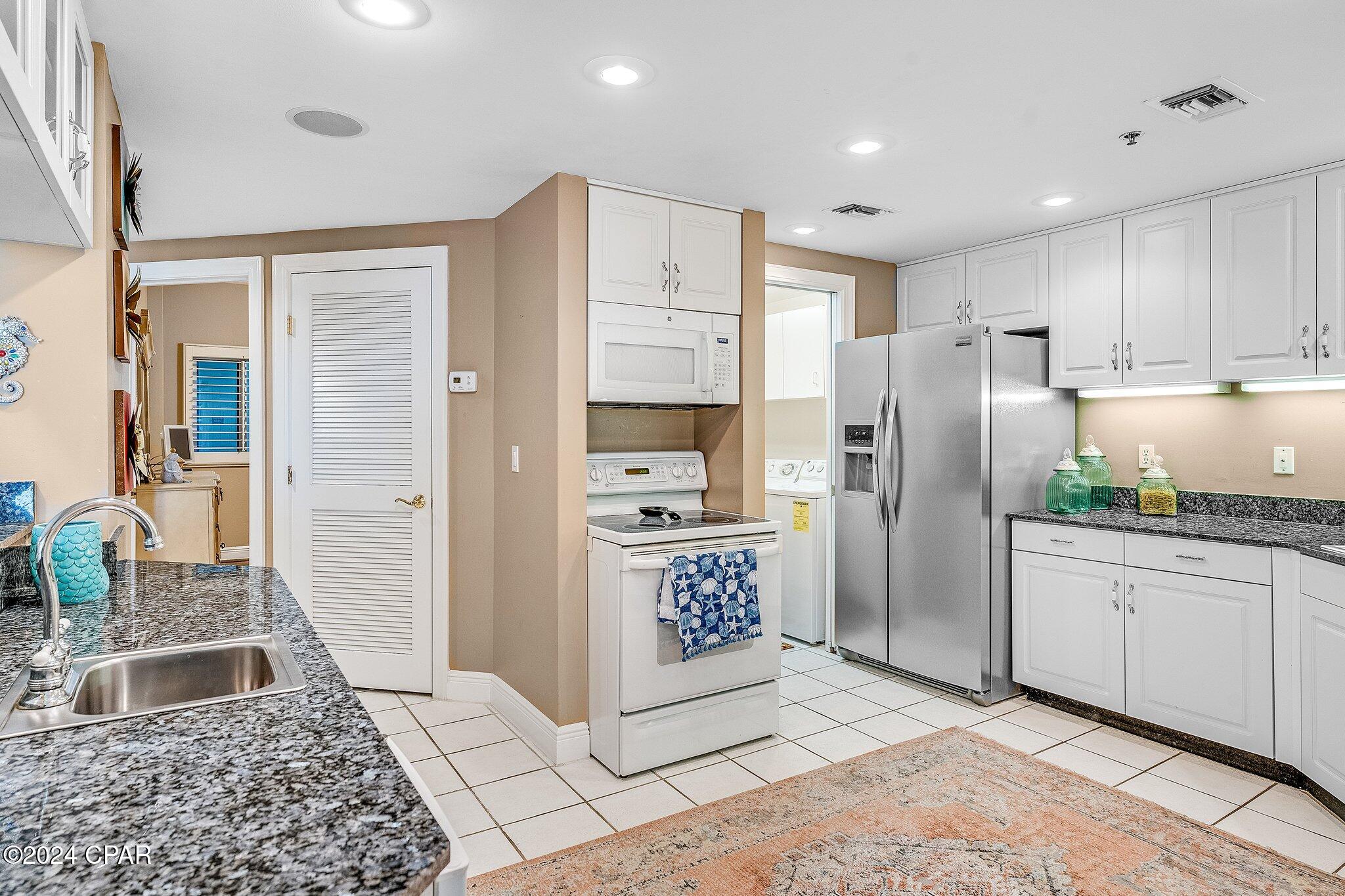 Image 11 For 6415 Thomas Drive 1203