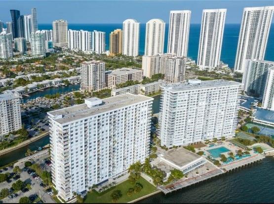 Arlen House Condo