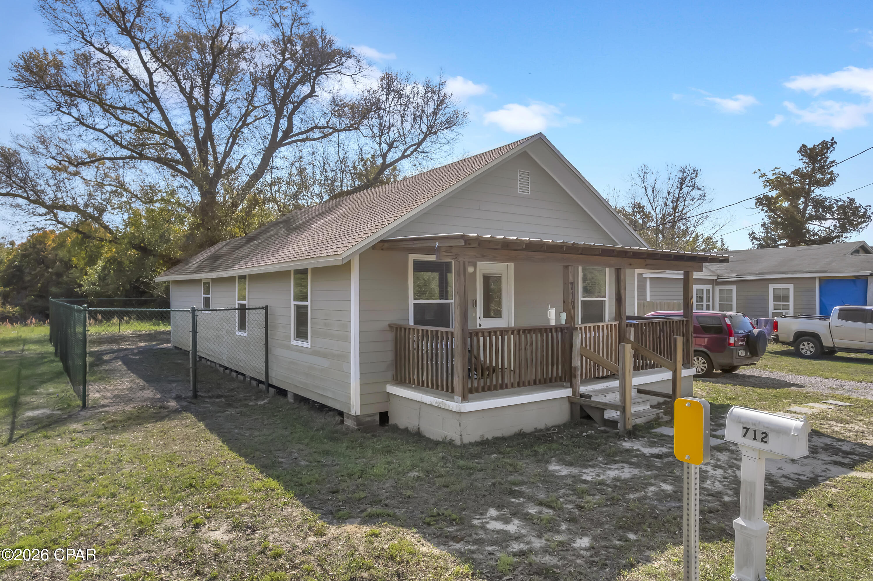 Image 34 For 712 College Avenue