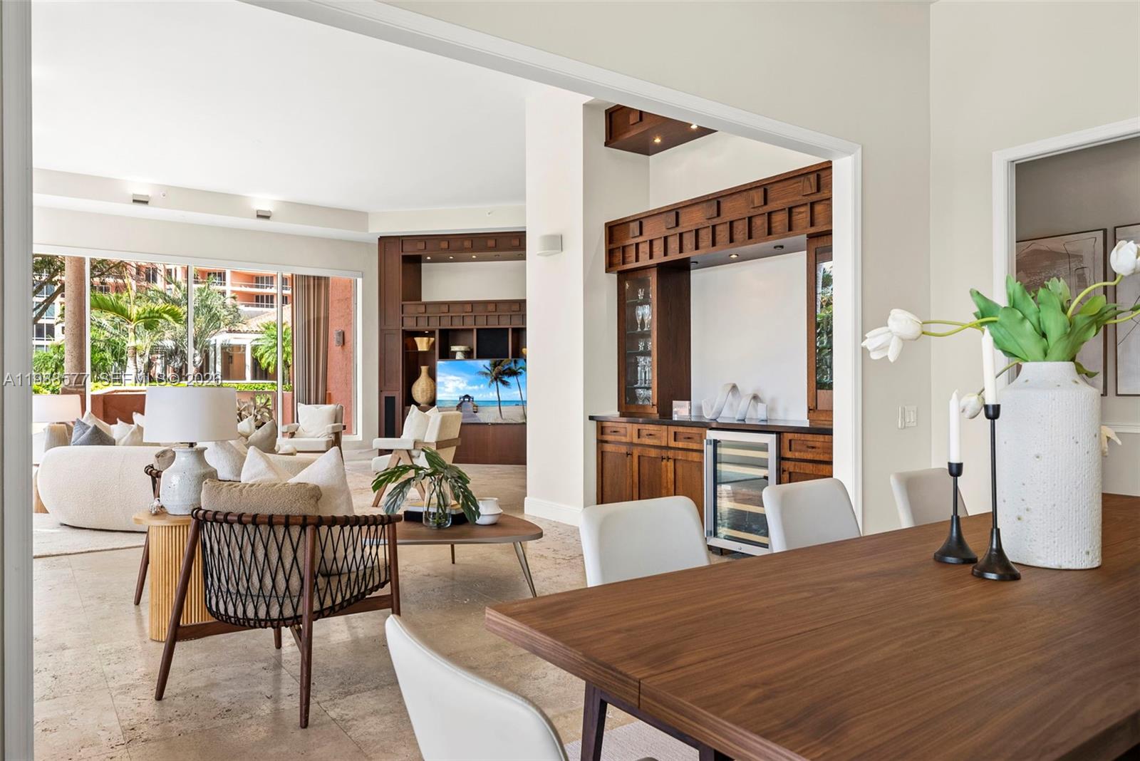 10 Edgewater Dr Lanai South